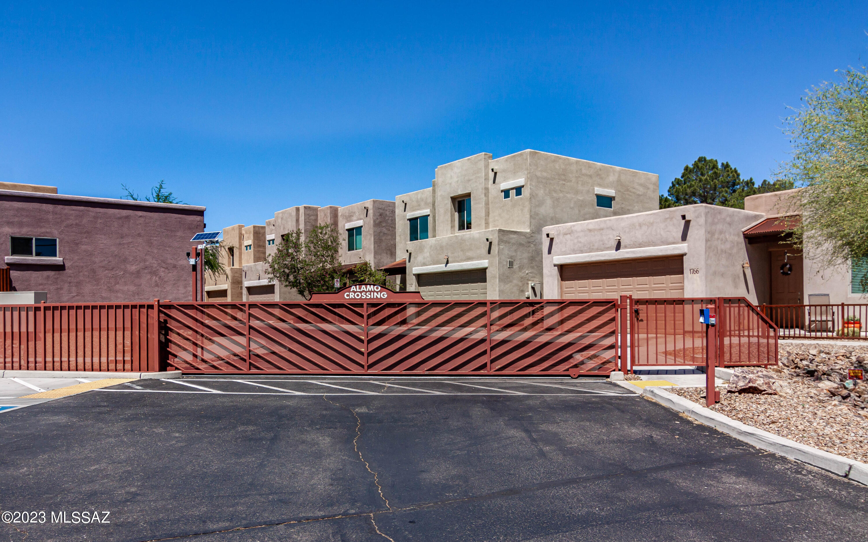 Alamo Crossing - Residential Lease