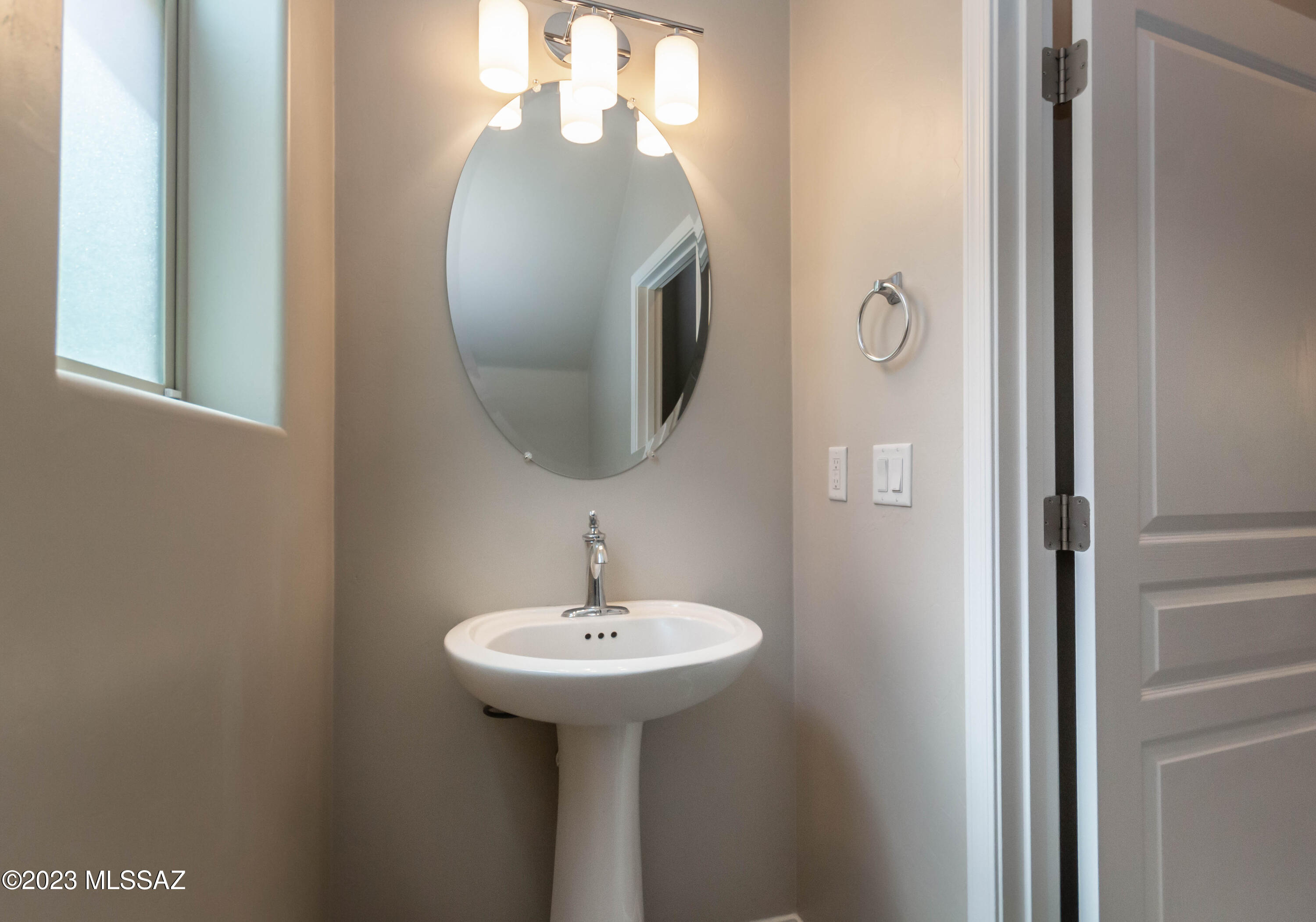 Alamo Crossing - Residential Lease