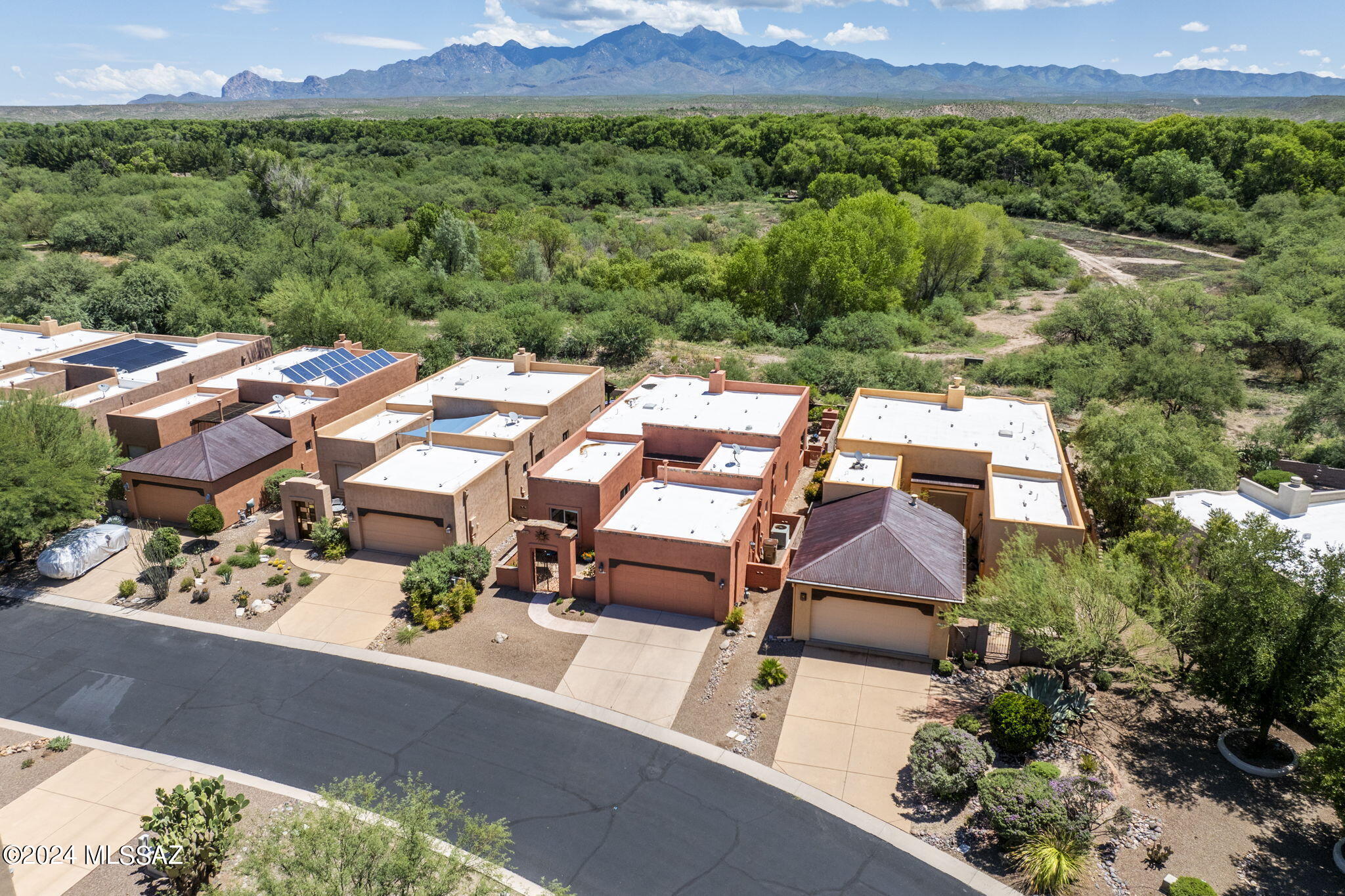 Barrio Trails Head - Residential