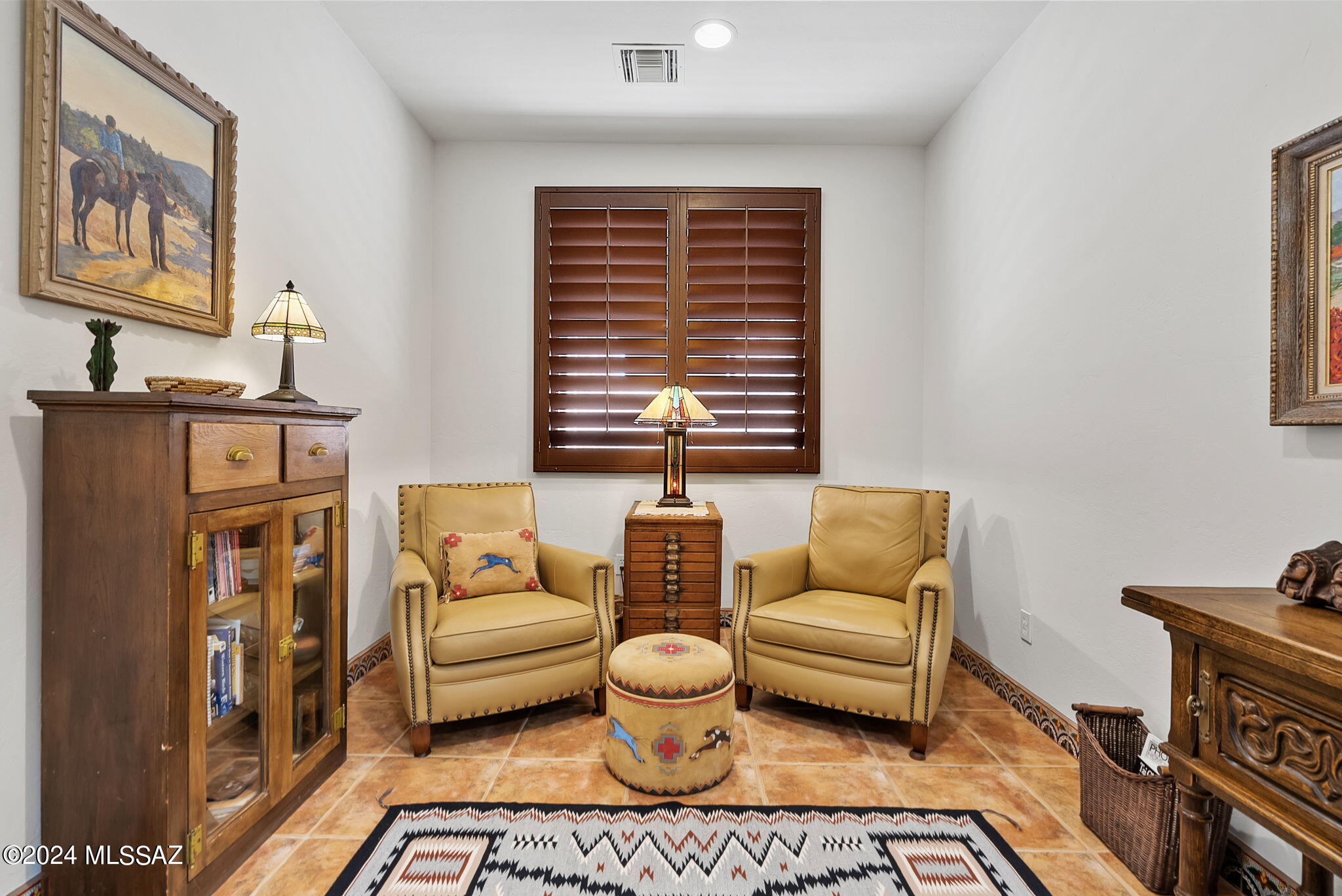 Barrio Trails Head - Residential