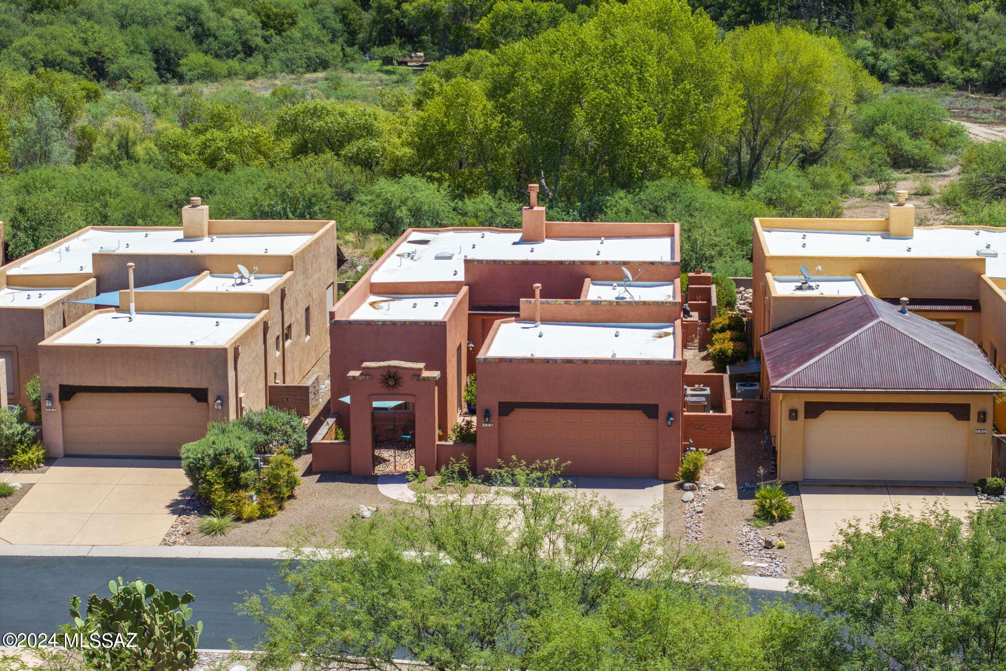 Barrio Trails Head - Residential