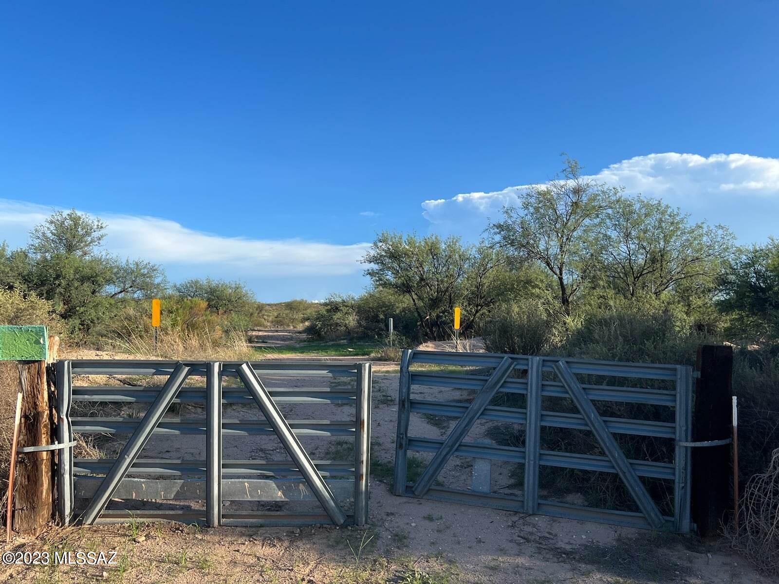 Buildable lot ready for your new home! This beautiful lot has varying topography with Fantastic mountain views and secluded privacy. Horse property with tons of potential and access to washes and trails. Call today for a showing!