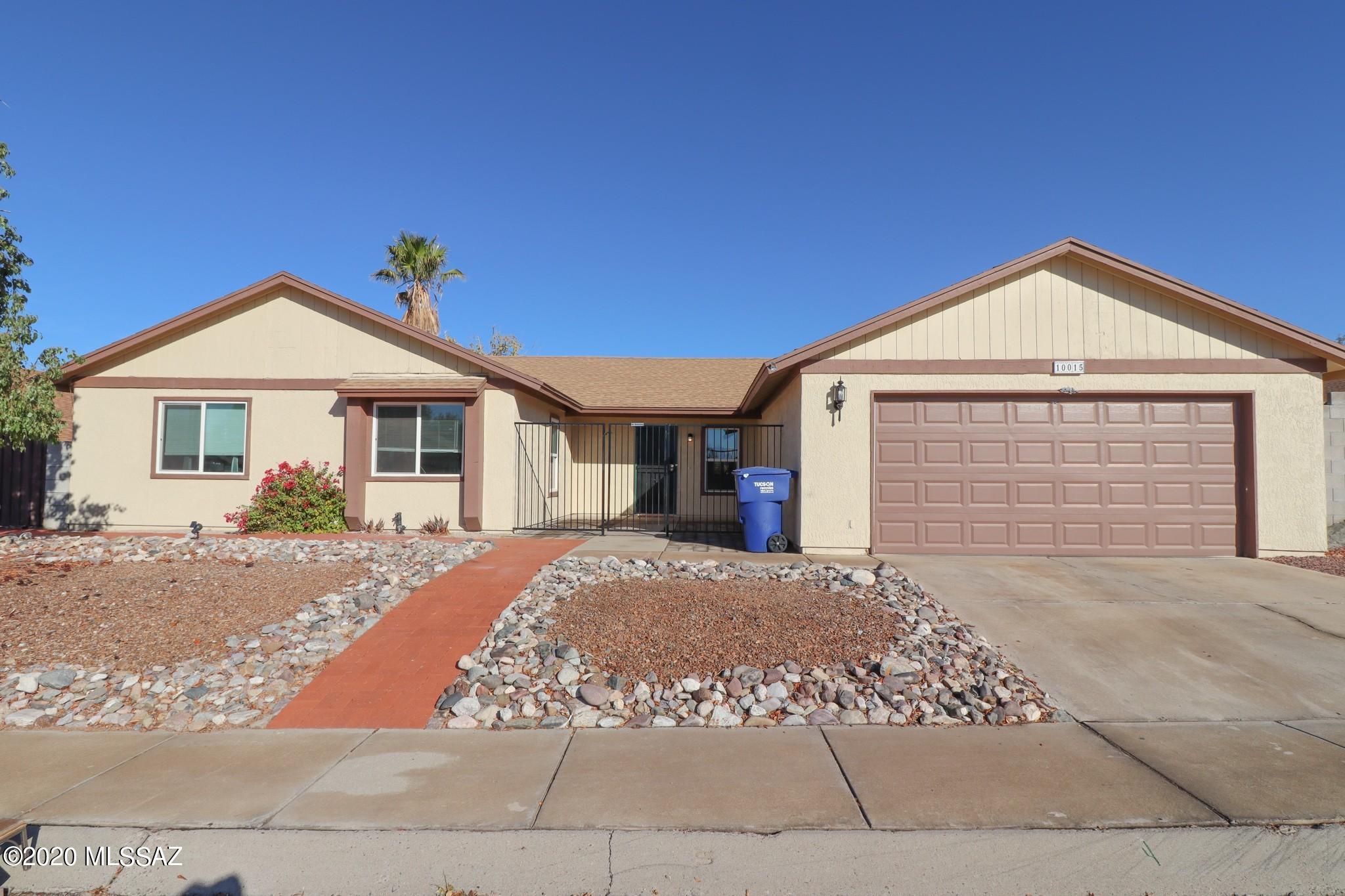 Wonderful 4 bed/2 bath home plus a den for office or play room. Awesome floor plan with
a gas or wood fireplace in the family room. Upgraded flooring, cabinets, and vanities
throughout. Home is in excellent condition with New Roof,  Water Heater in 2018. All of the windows have been recently replaced. Large back yard with a covered patio, plenty of room for entertaining. Electrical and pad for your hot tub. Home has community pool just down the street. Must see!