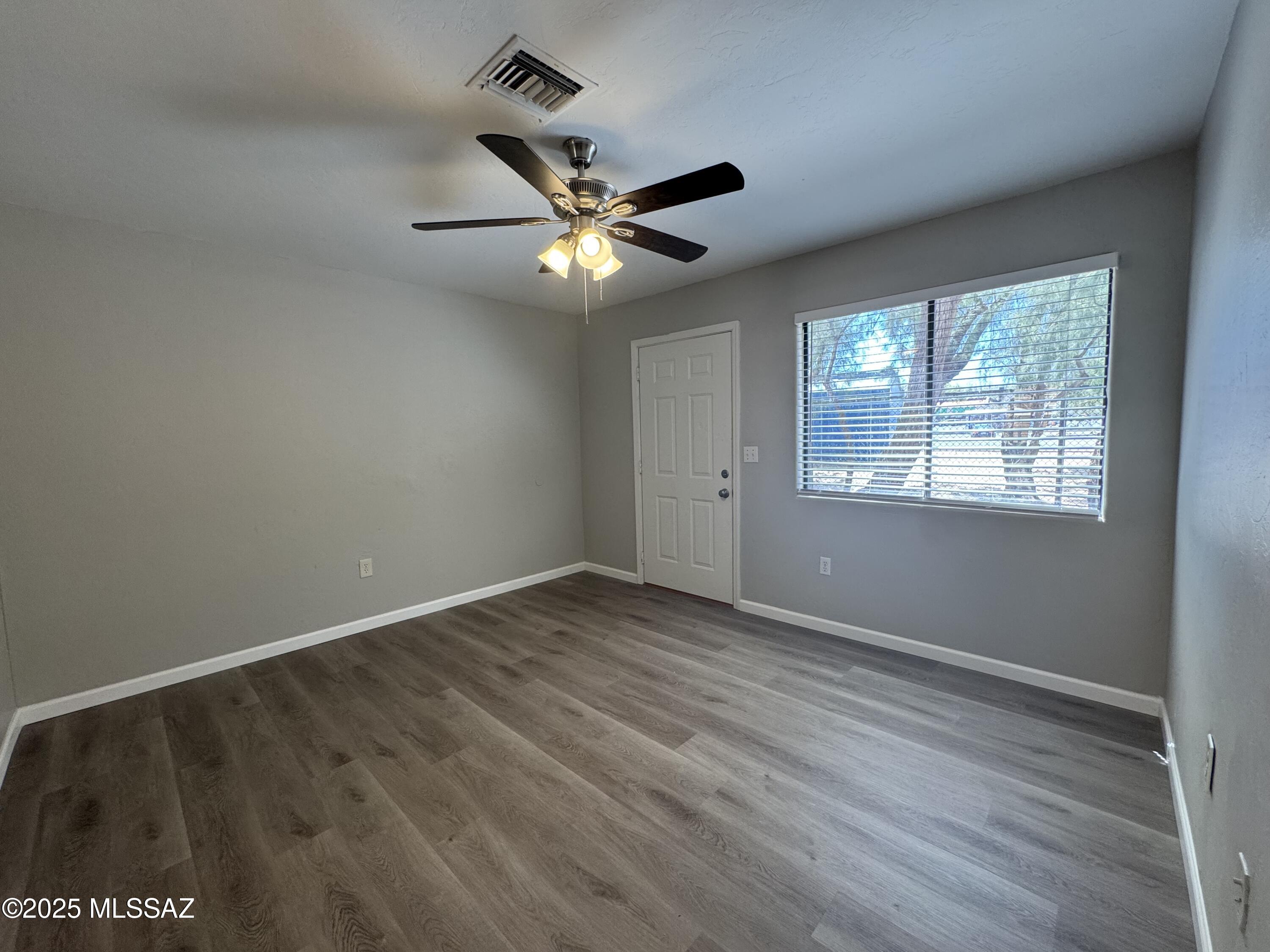 El Rio Park - Residential Lease