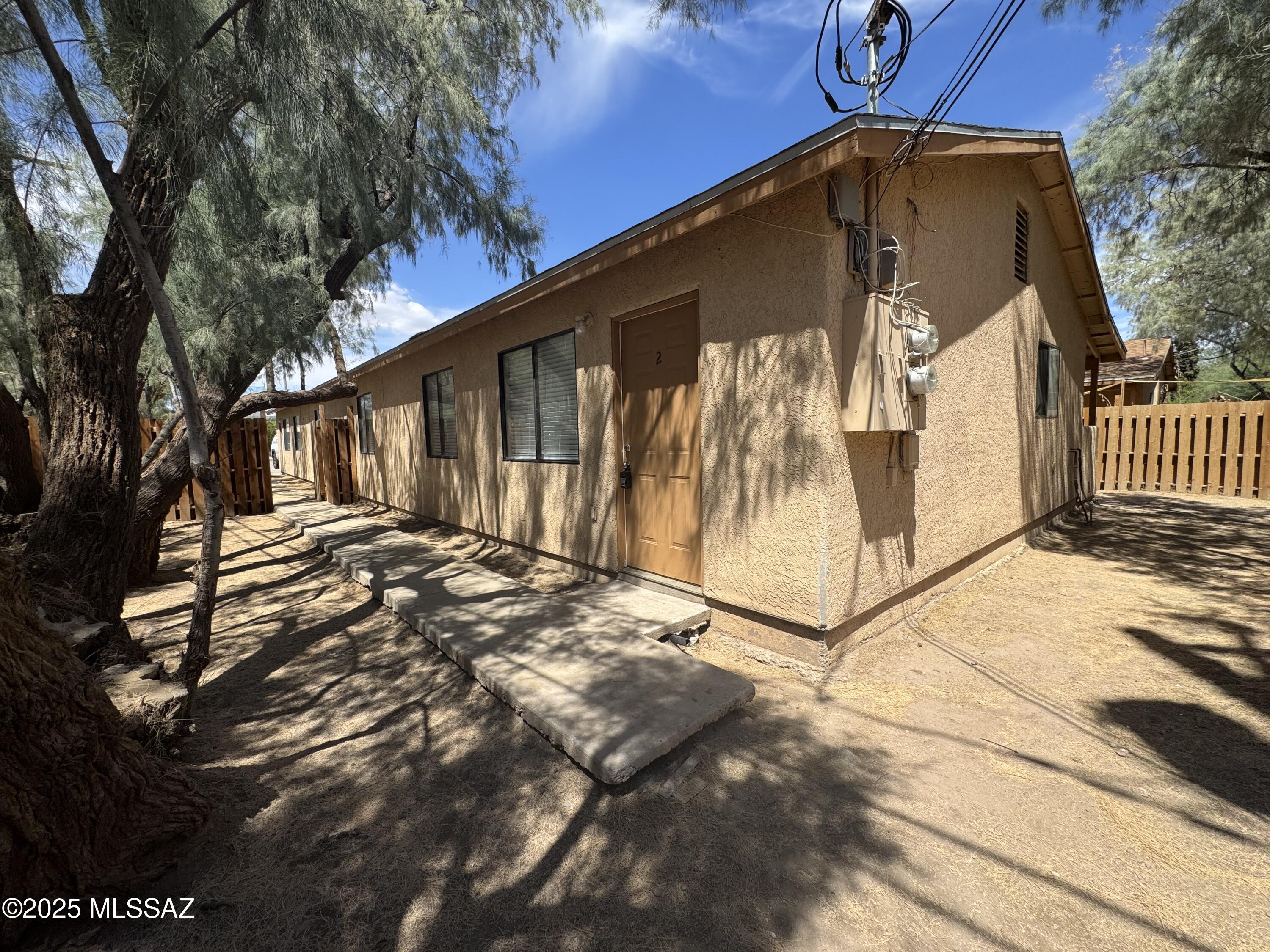 El Rio Park - Residential Lease