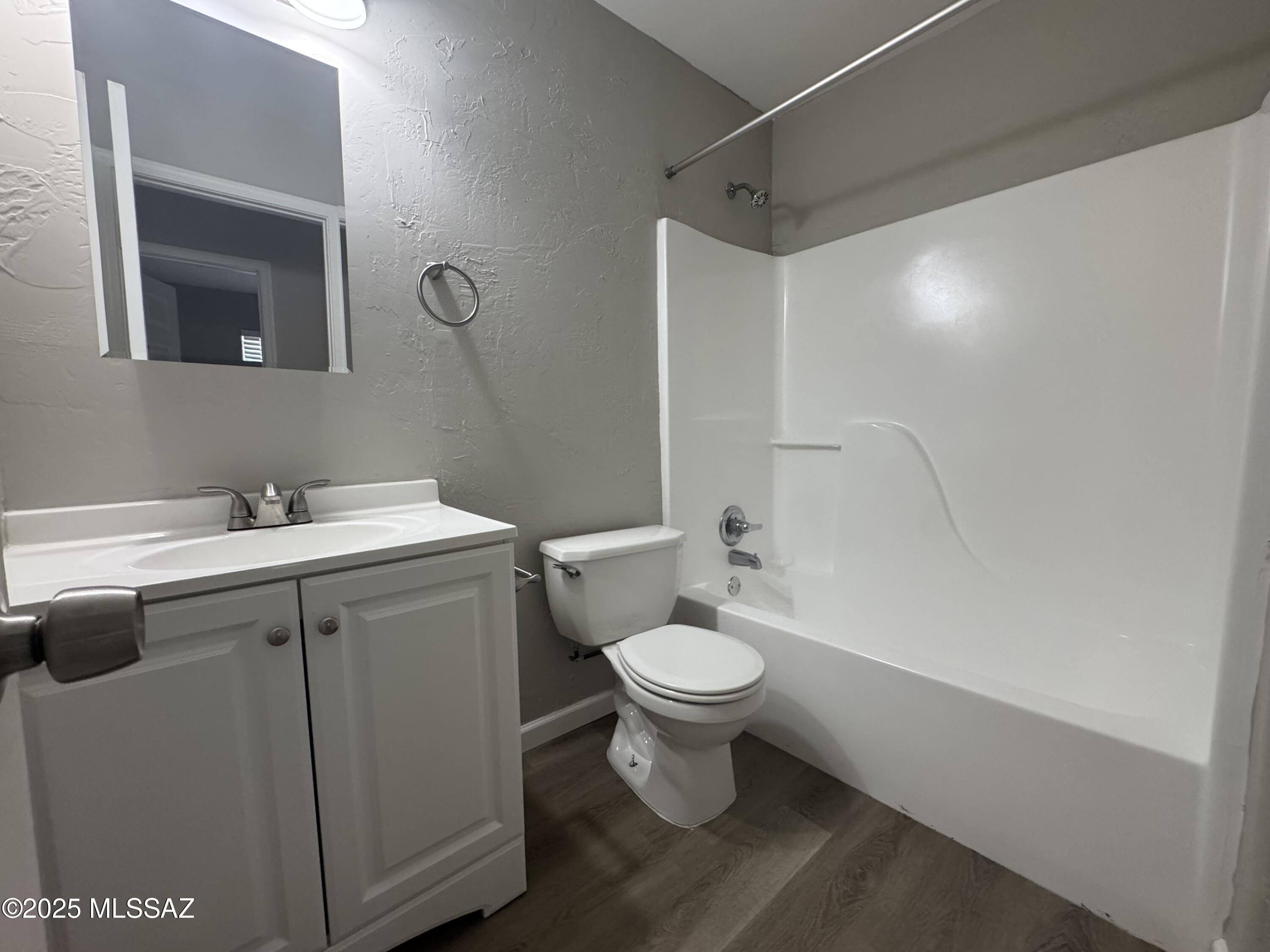 El Rio Park - Residential Lease