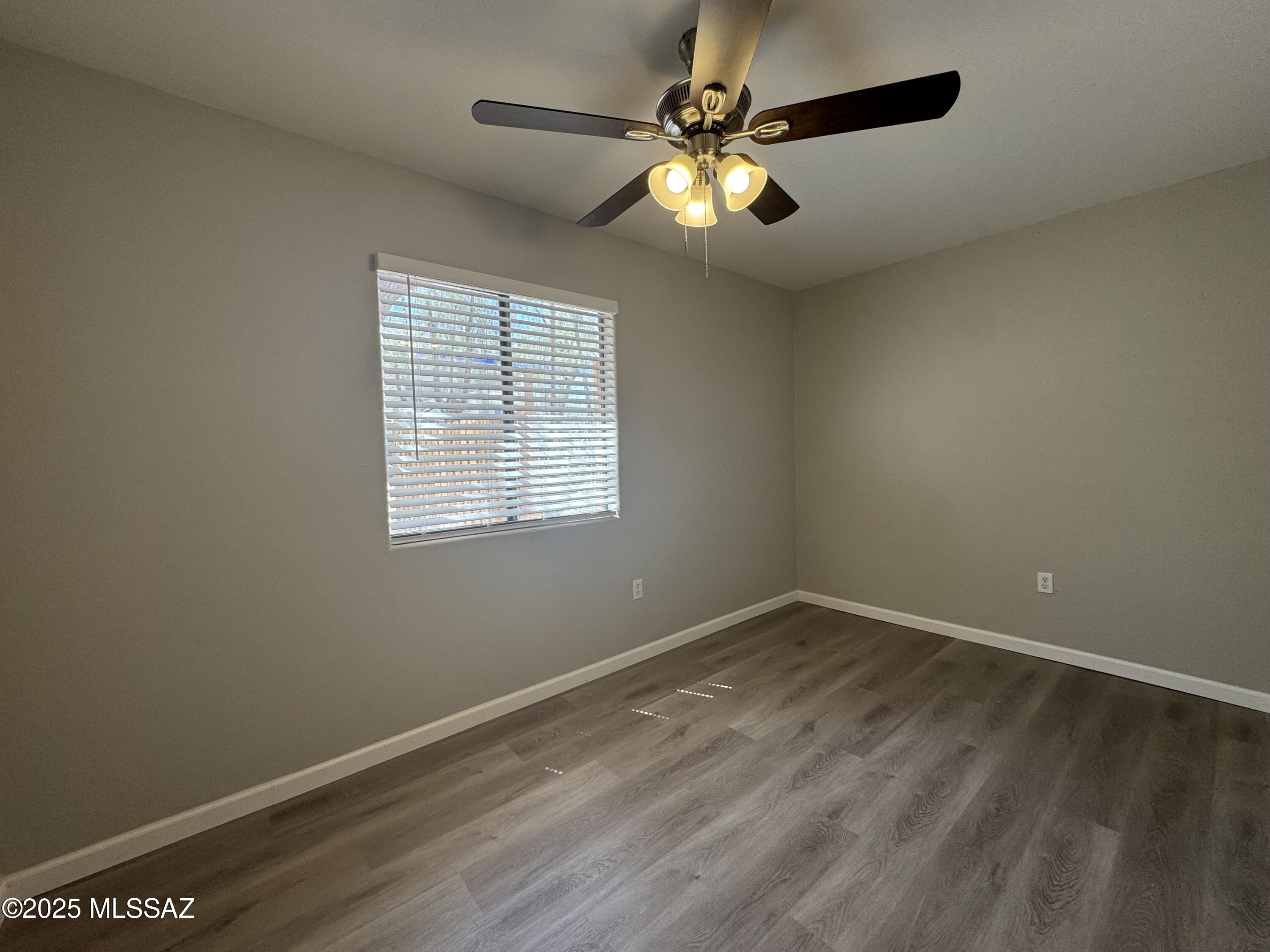 El Rio Park - Residential Lease