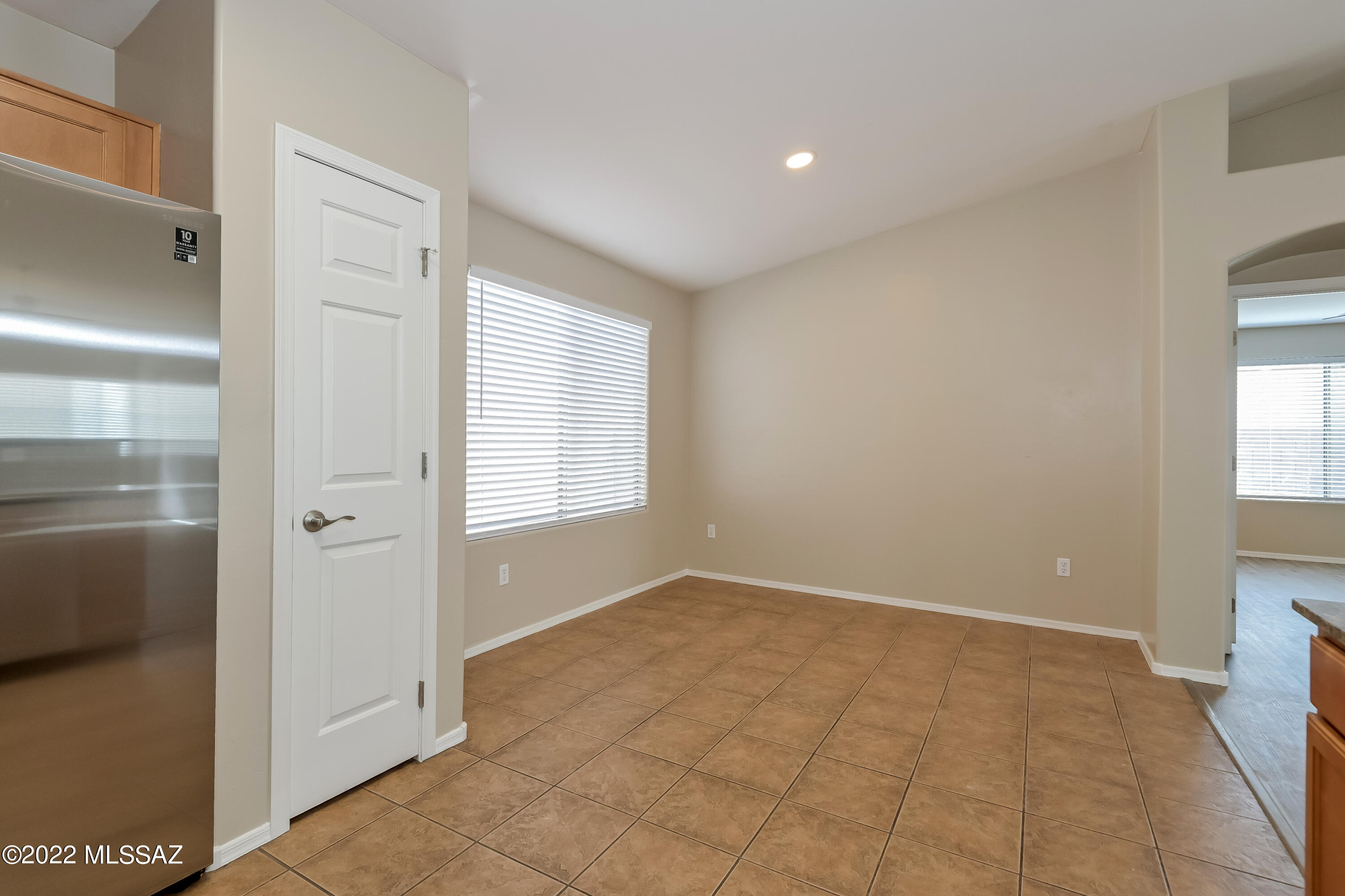 Rancho Del Lago (1-100) - Residential Lease