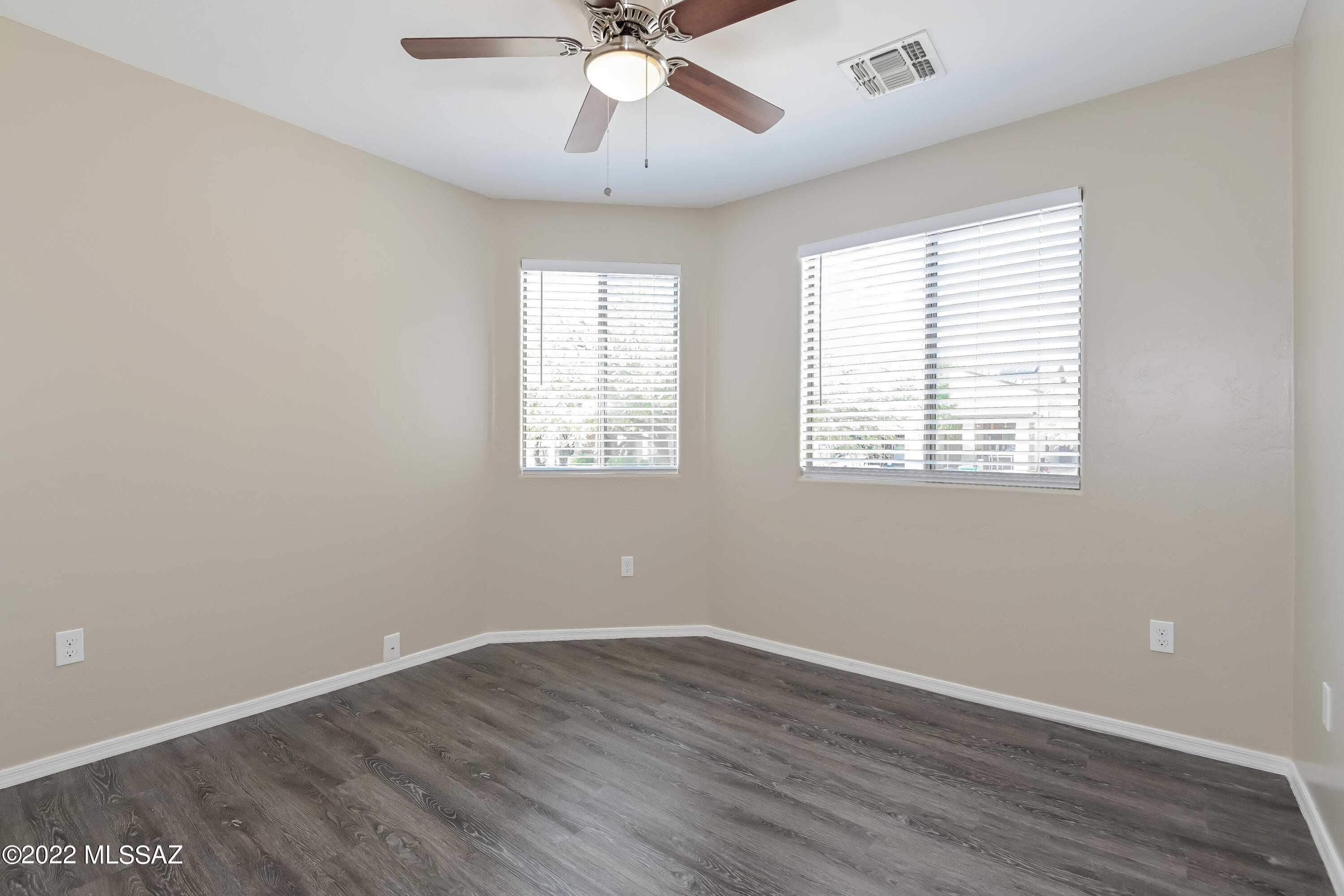 Rancho Del Lago (1-100) - Residential Lease
