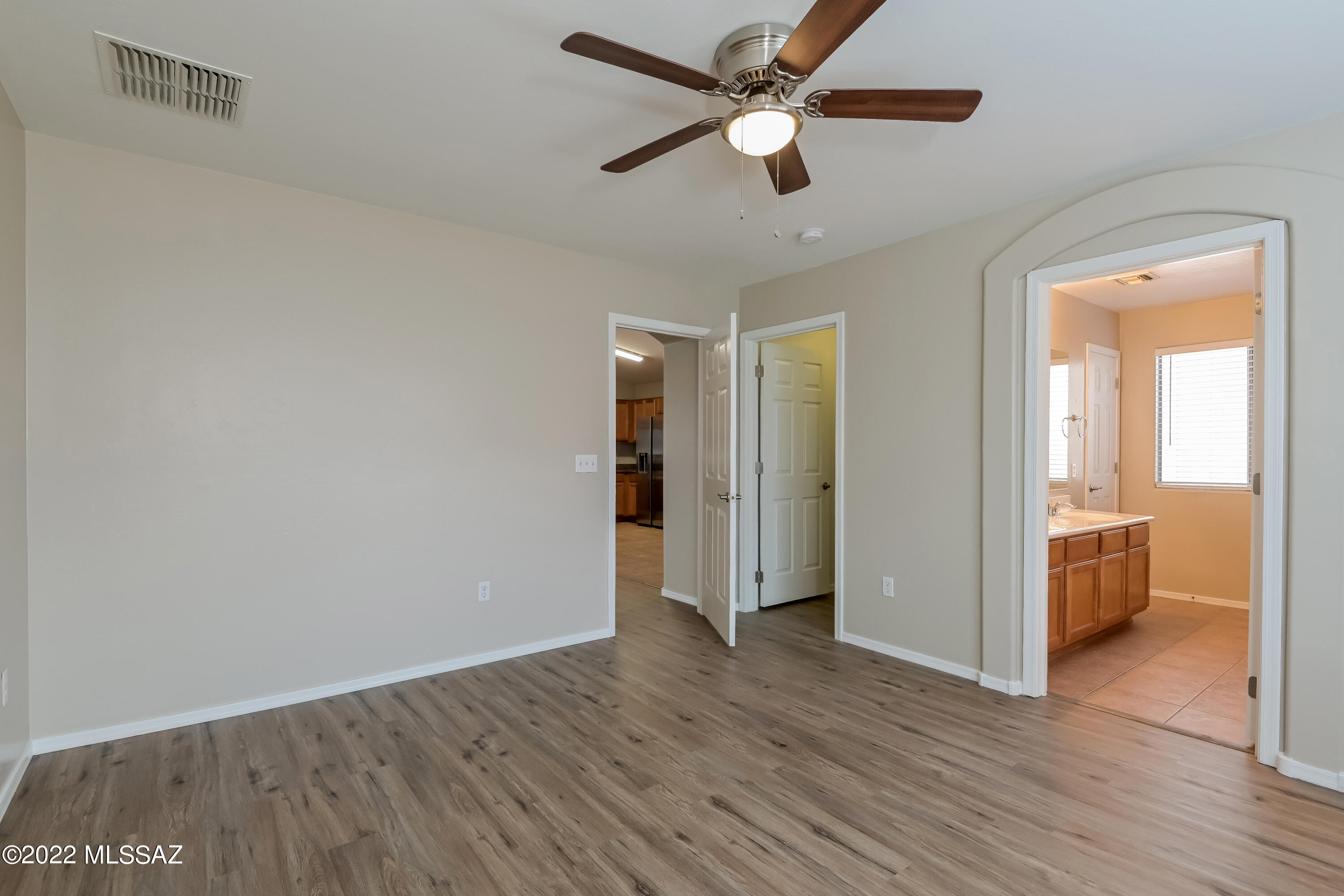 Rancho Del Lago (1-100) - Residential Lease