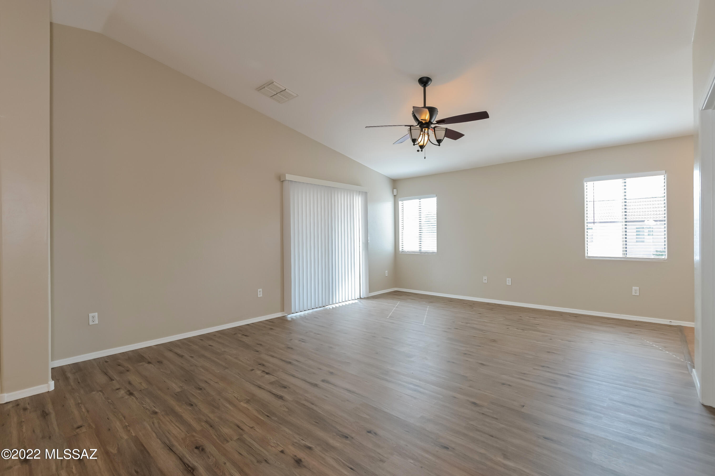 Rancho Del Lago (1-100) - Residential Lease