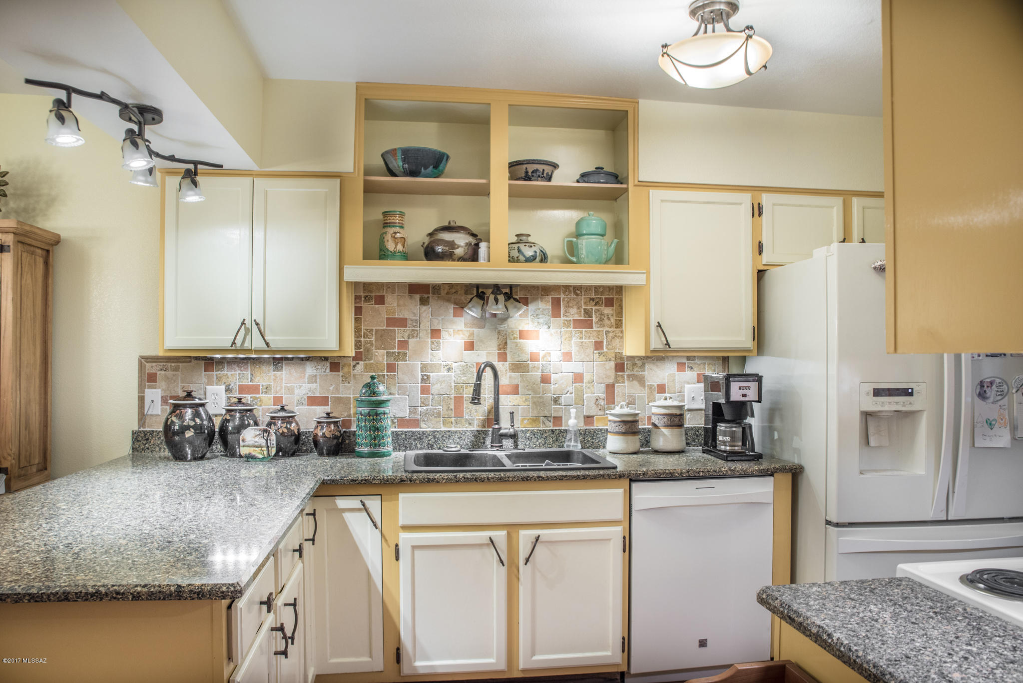 Pima Place (1-32) - Residential