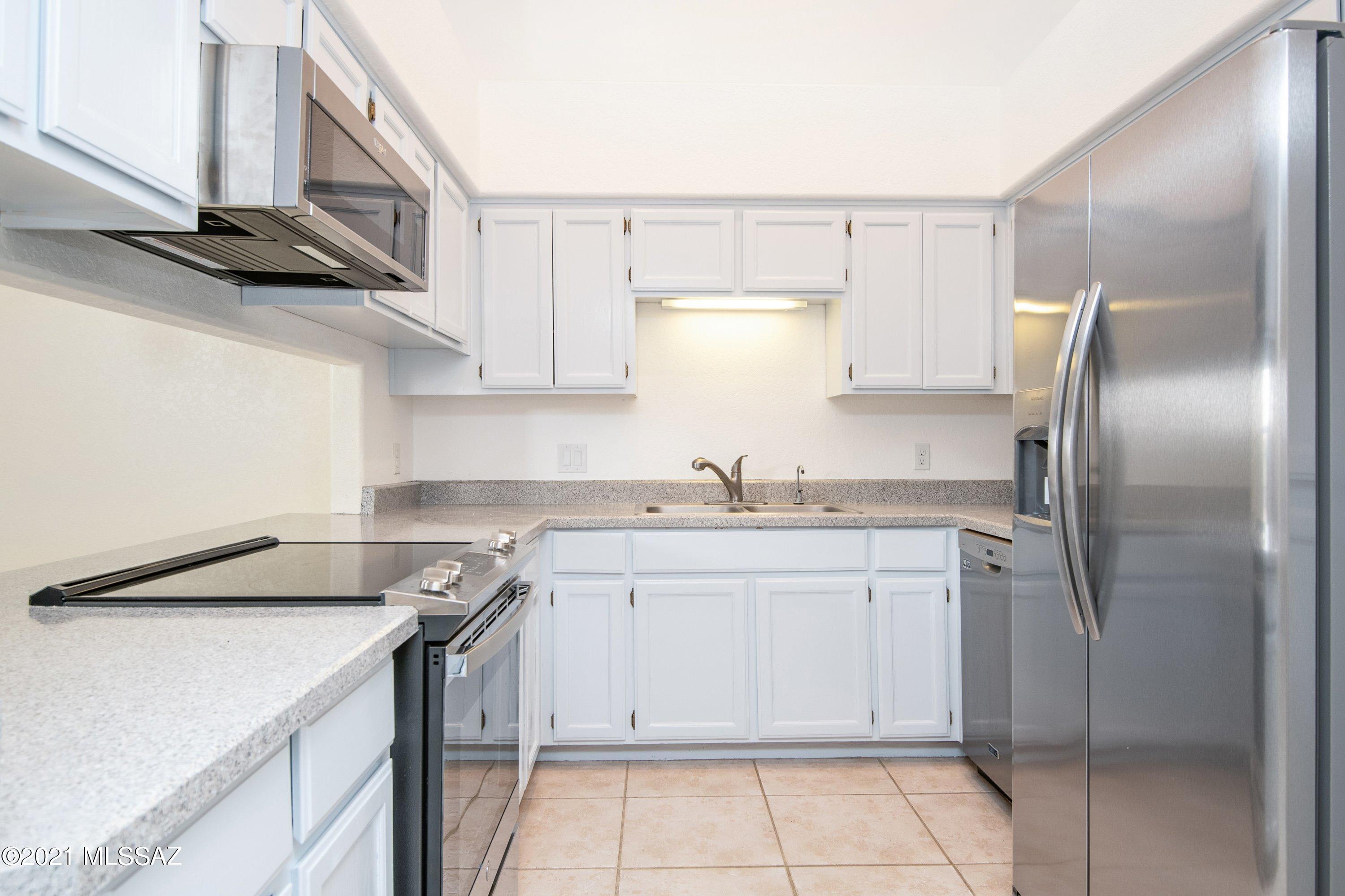 Ventana De Sabino North (1-127) - Residential Lease