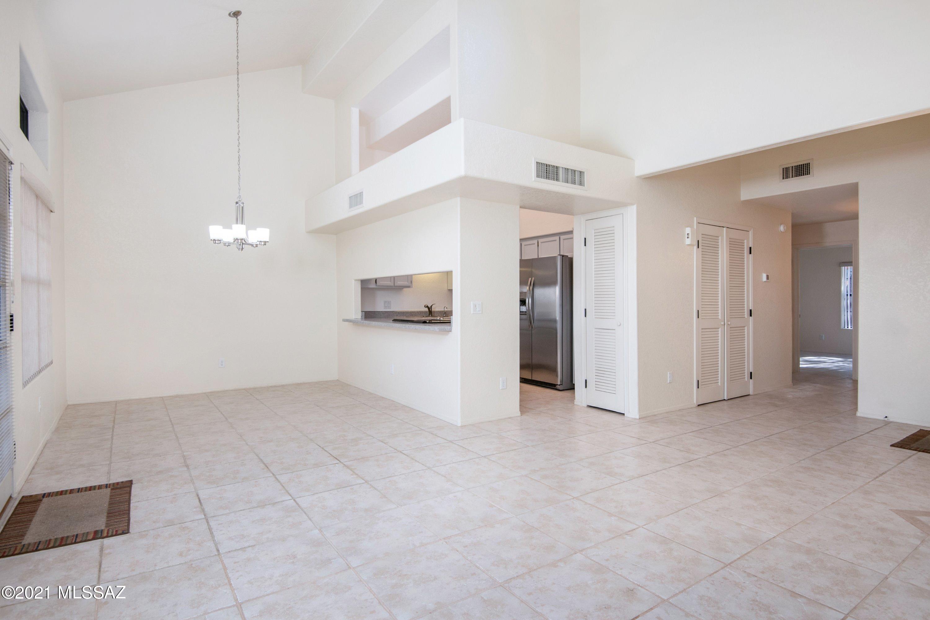 Ventana De Sabino North (1-127) - Residential Lease