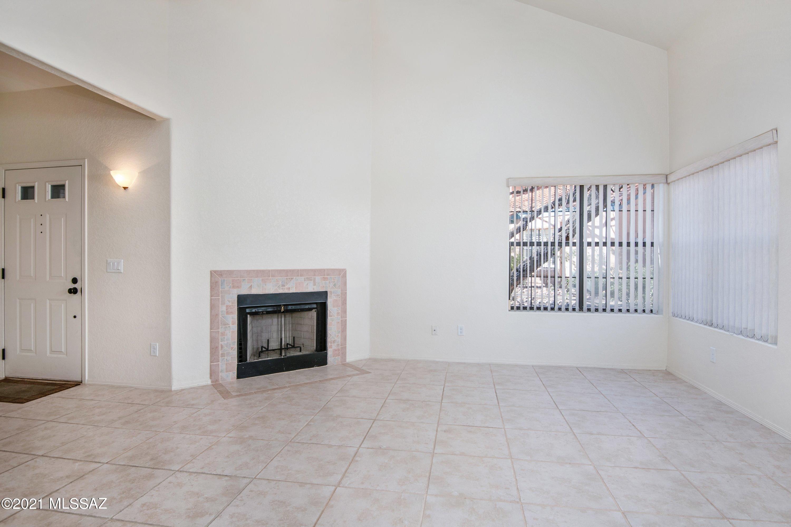 Ventana De Sabino North (1-127) - Residential Lease