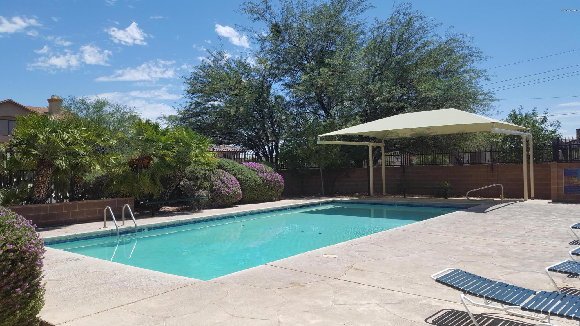 Country Club(1-221) - Residential