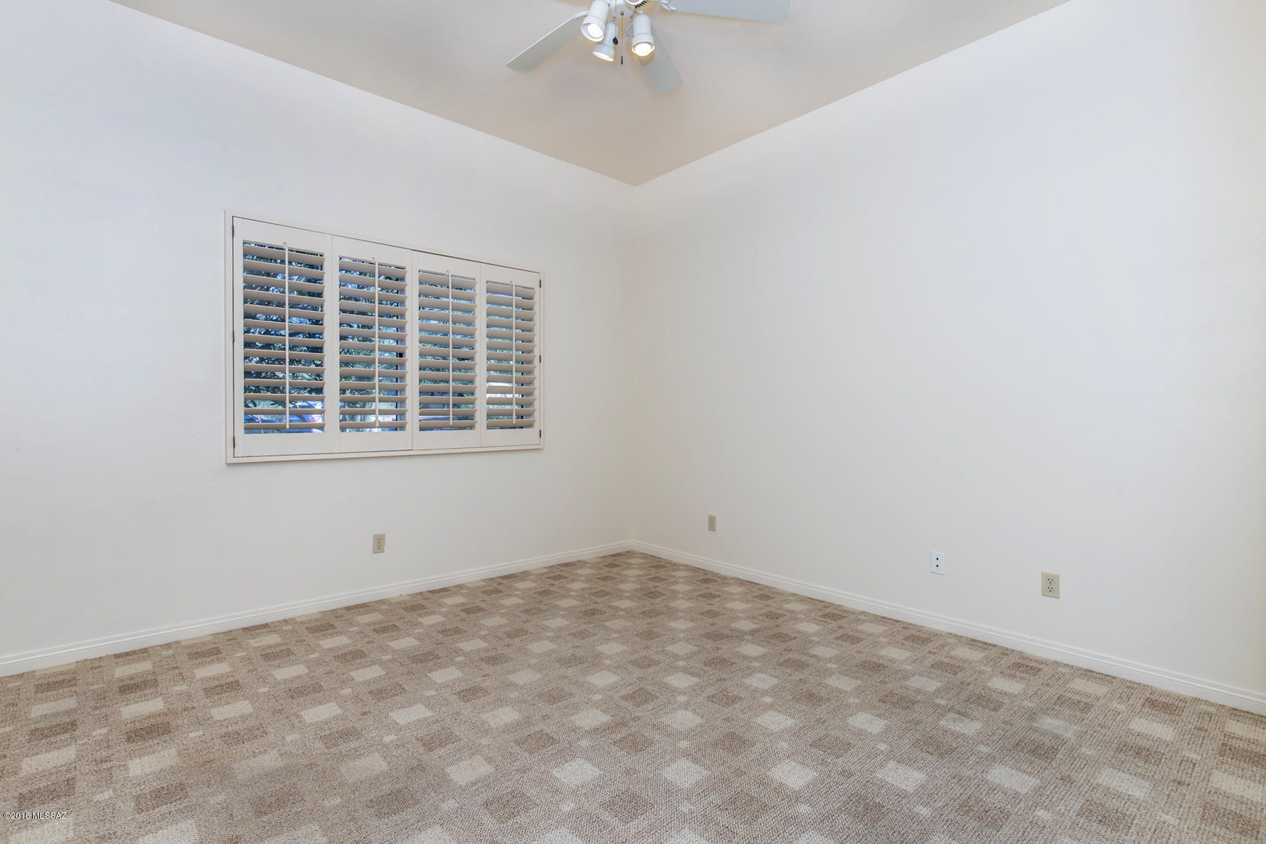 Loma De La Vista Verde (1-38) - Residential