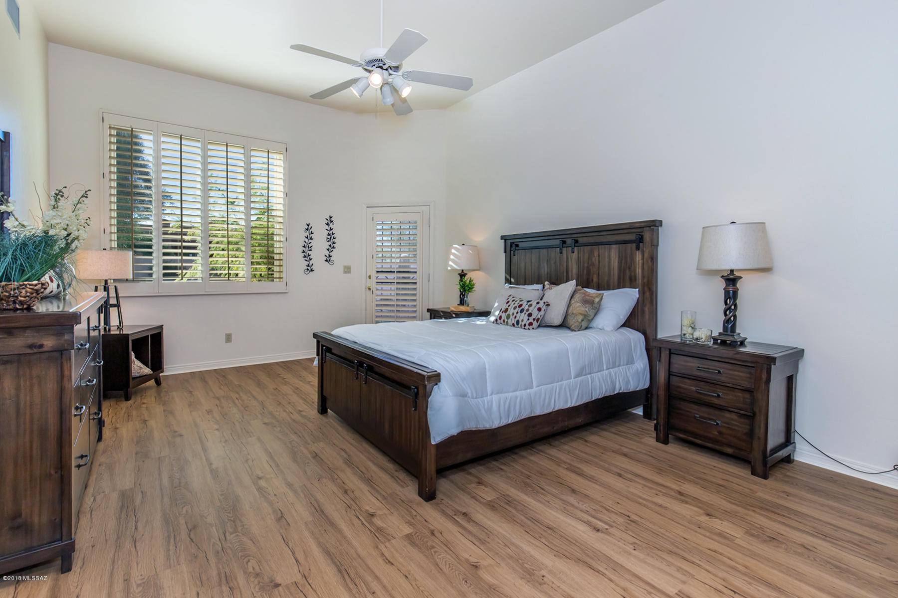 Loma De La Vista Verde (1-38) - Residential
