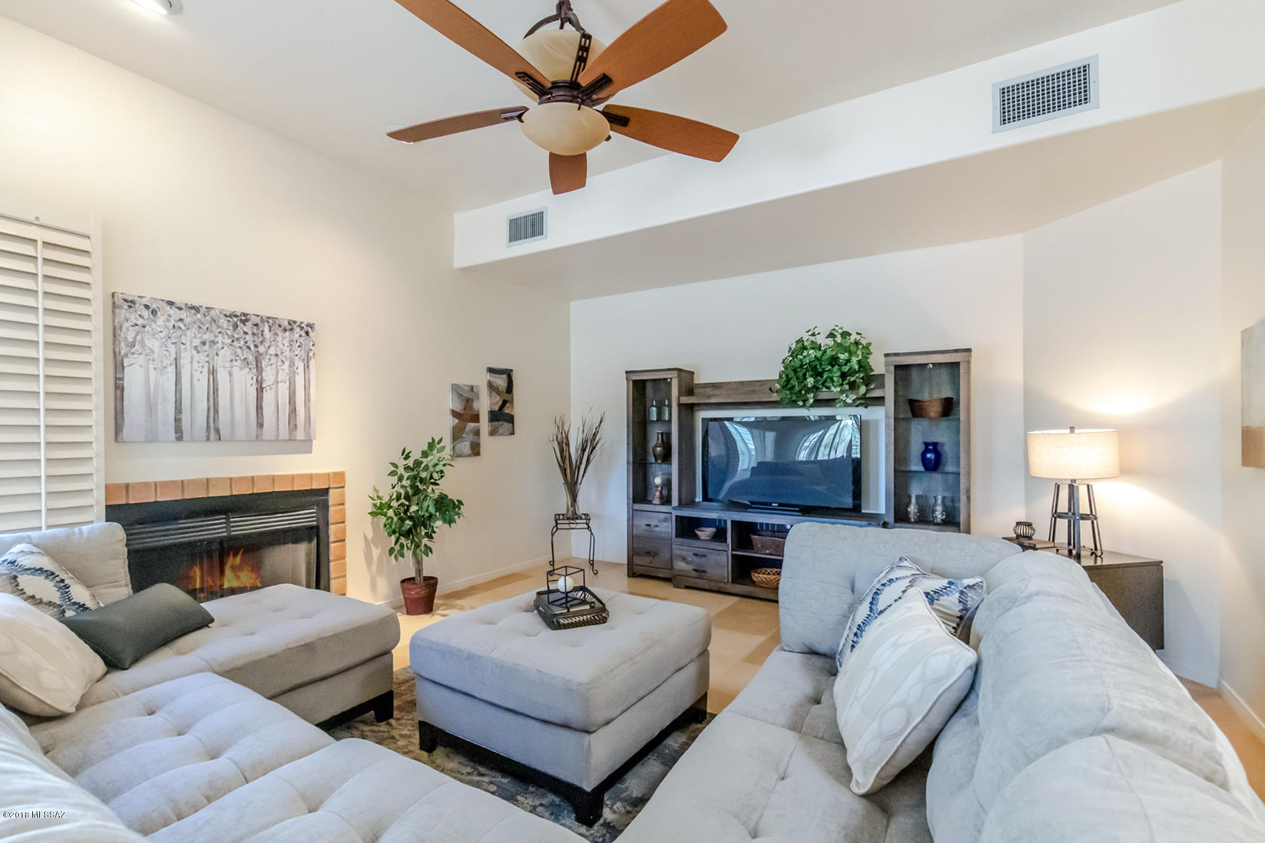 Loma De La Vista Verde (1-38) - Residential