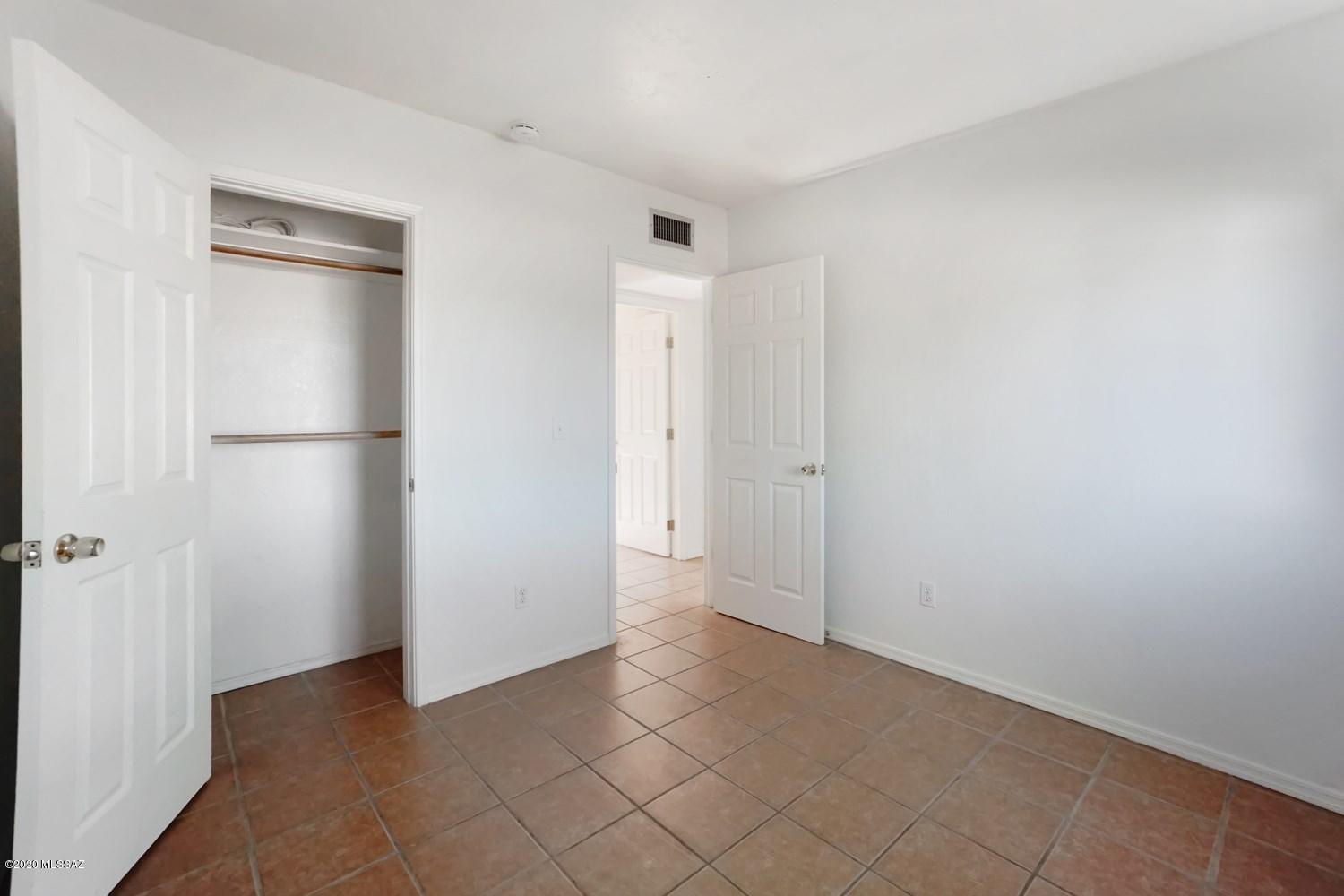 Twenty-Nine Palms (1-70) - Residential Lease