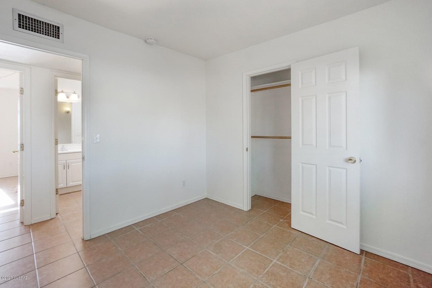 Twenty-Nine Palms (1-70) - Residential Lease