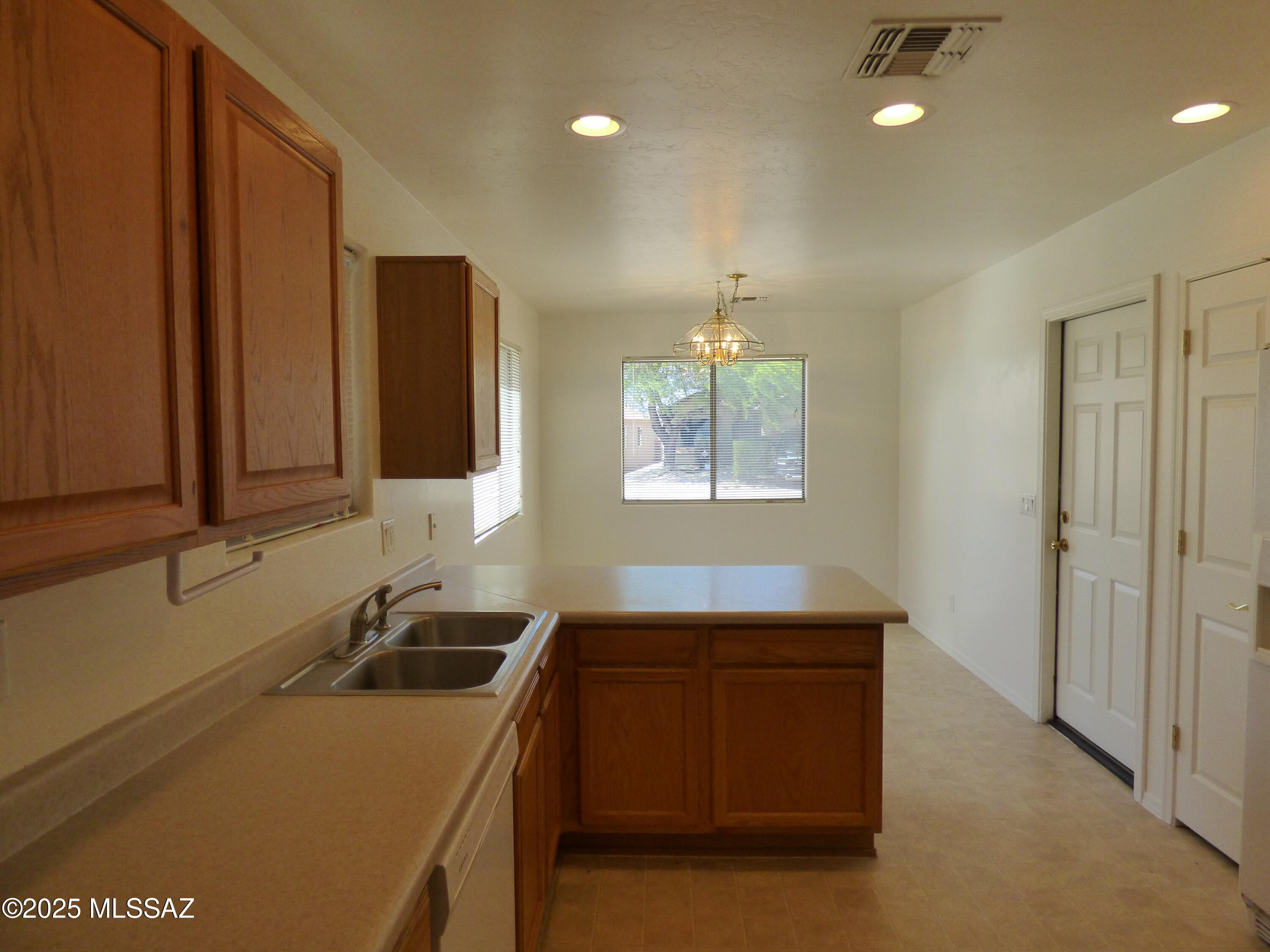 Sarnoff Ridge - Residential Lease