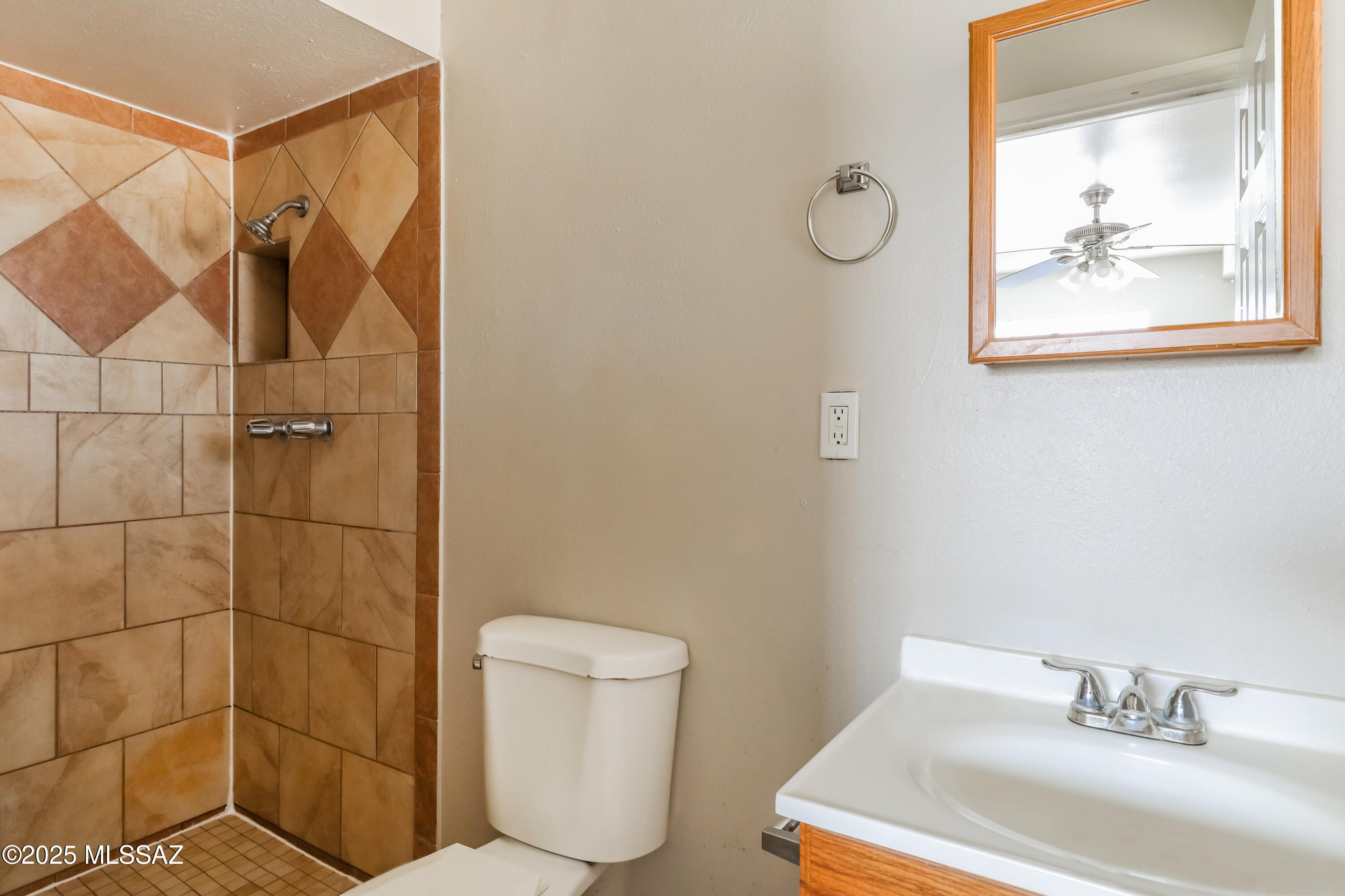Manzanita Manor Bk(1,2,3,4) - Residential Lease