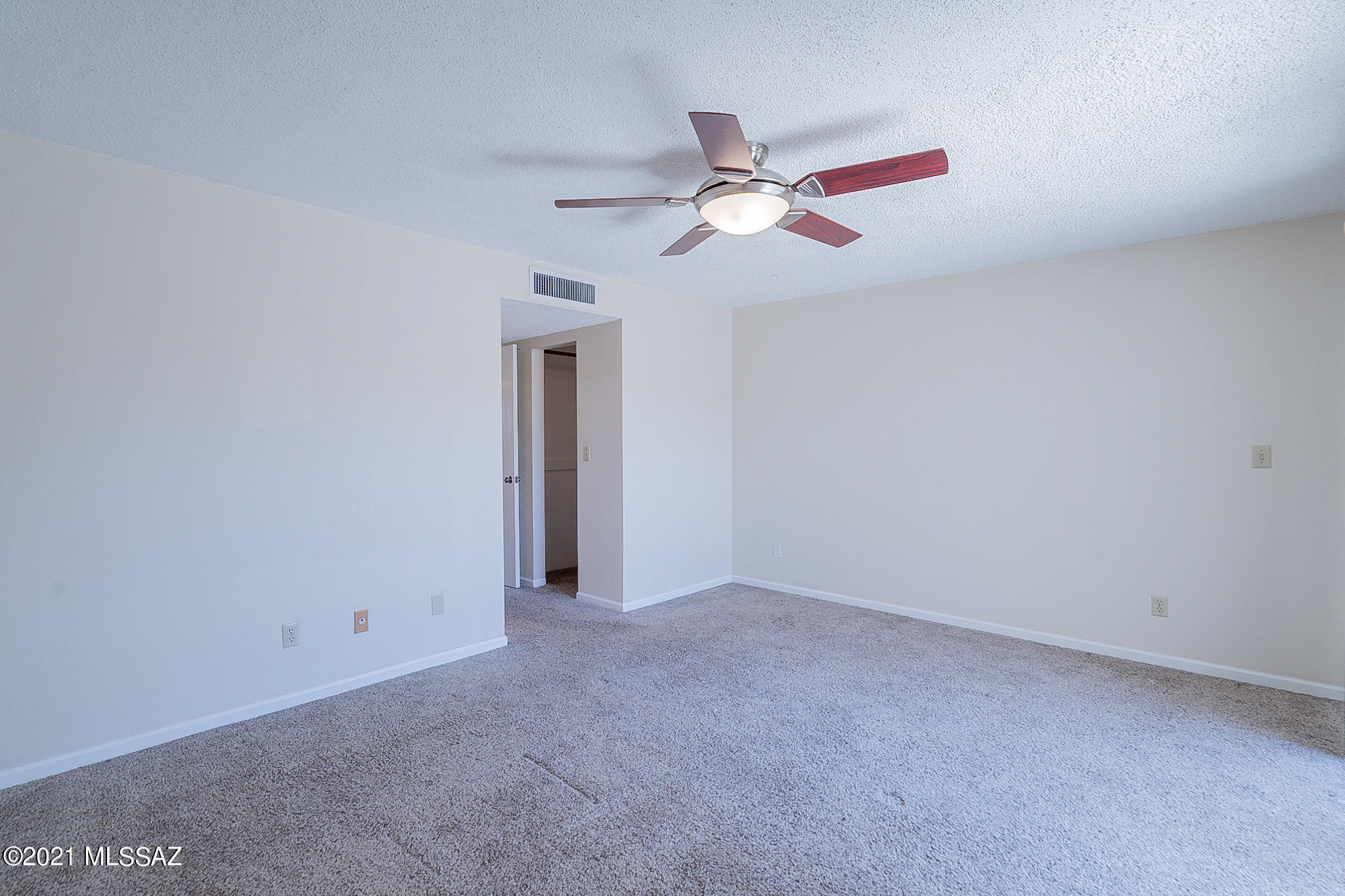 McCormick PlaceTwnhms Blk III (1-71) - Residential