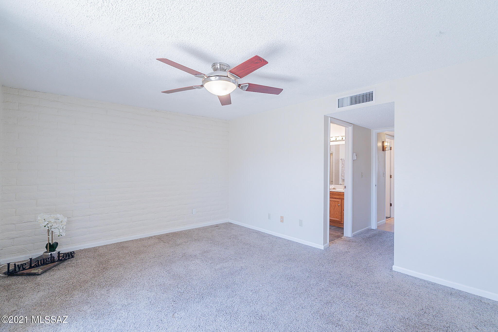 McCormick PlaceTwnhms Blk III (1-71) - Residential