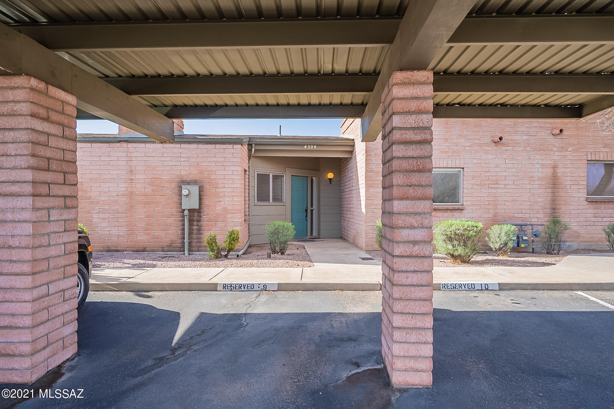 McCormick PlaceTwnhms Blk III (1-71) - Residential