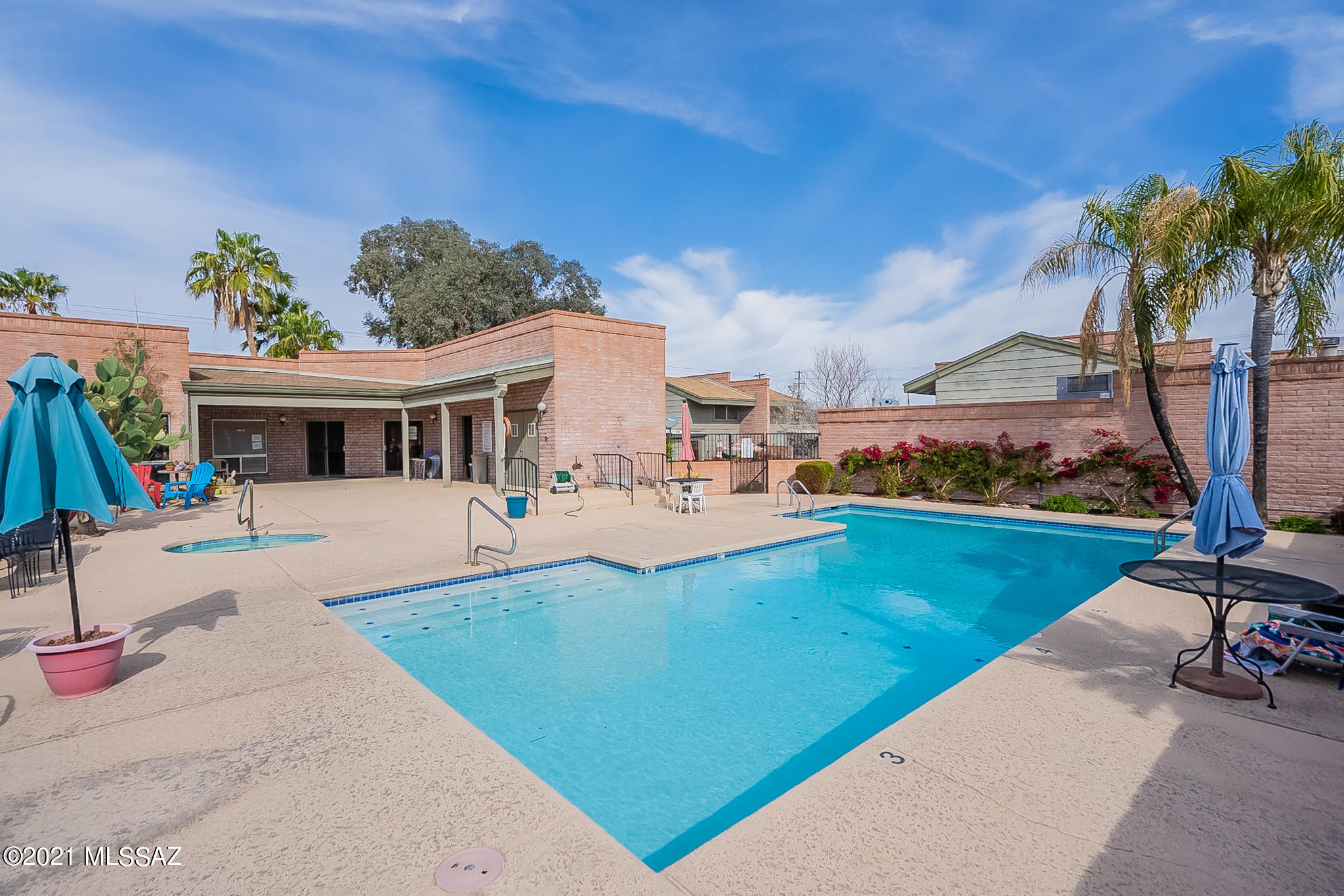 McCormick PlaceTwnhms Blk III (1-71) - Residential