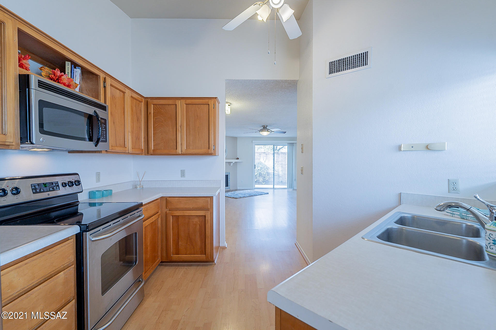 McCormick PlaceTwnhms Blk III (1-71) - Residential