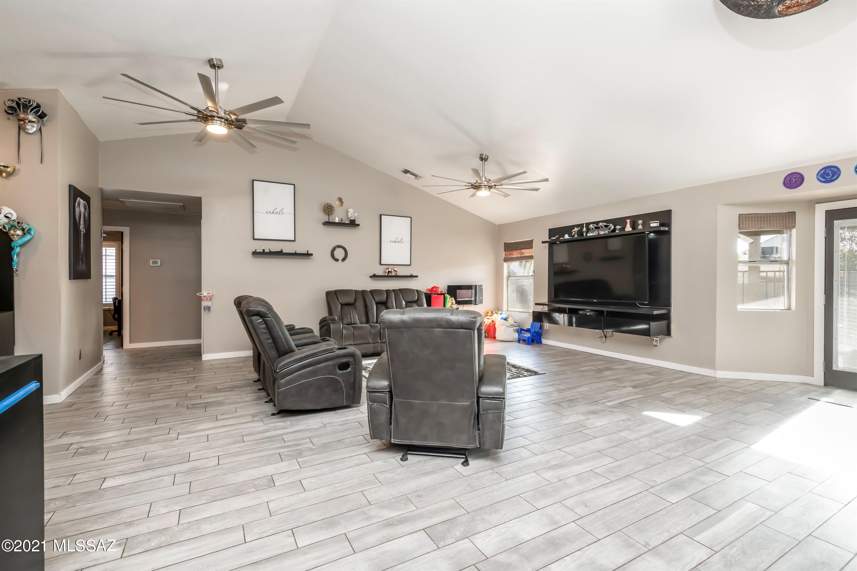 Cortaro Ridge (125-214) - Residential