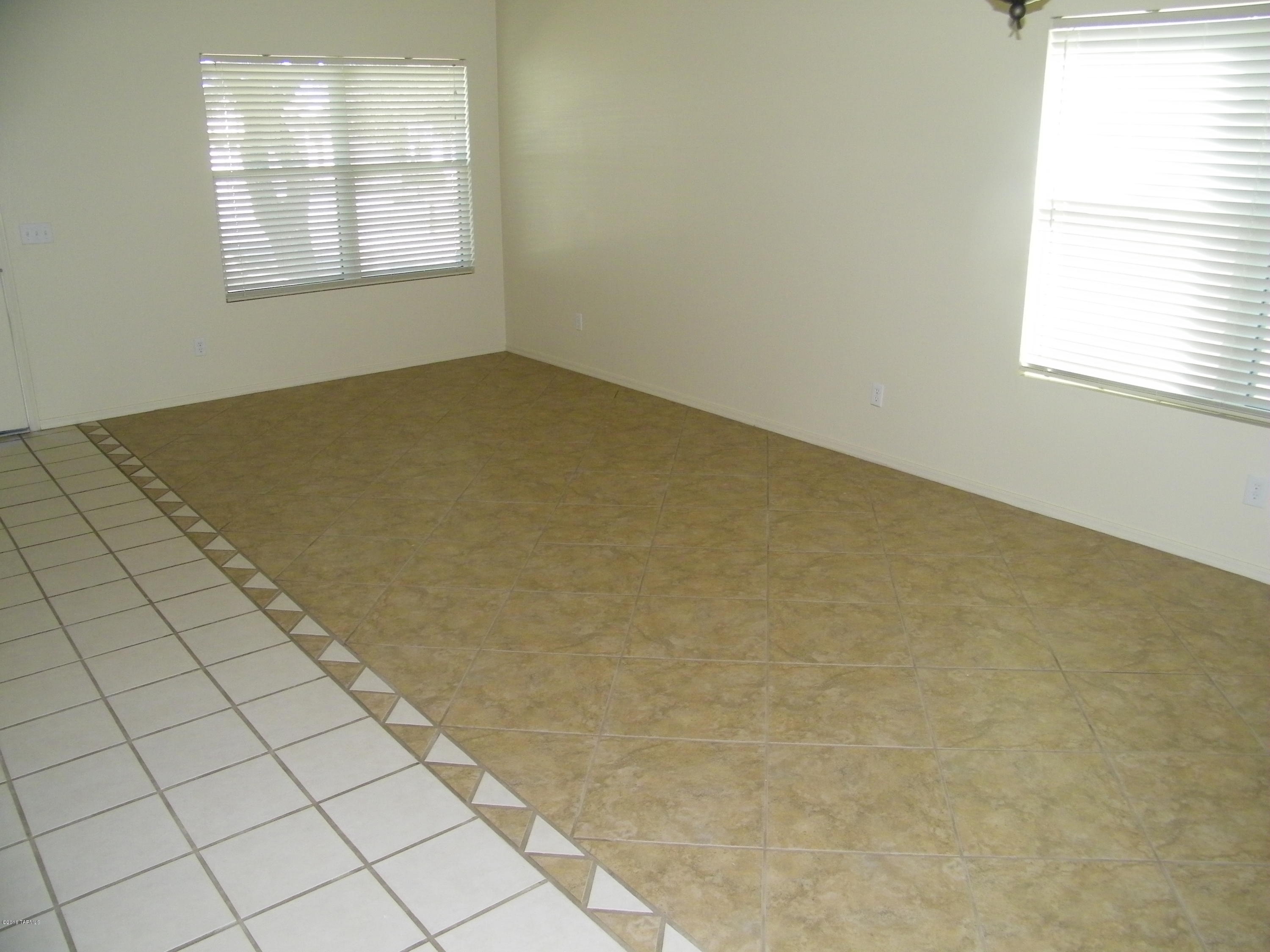 Presidio De Las Montanas - Residential Lease