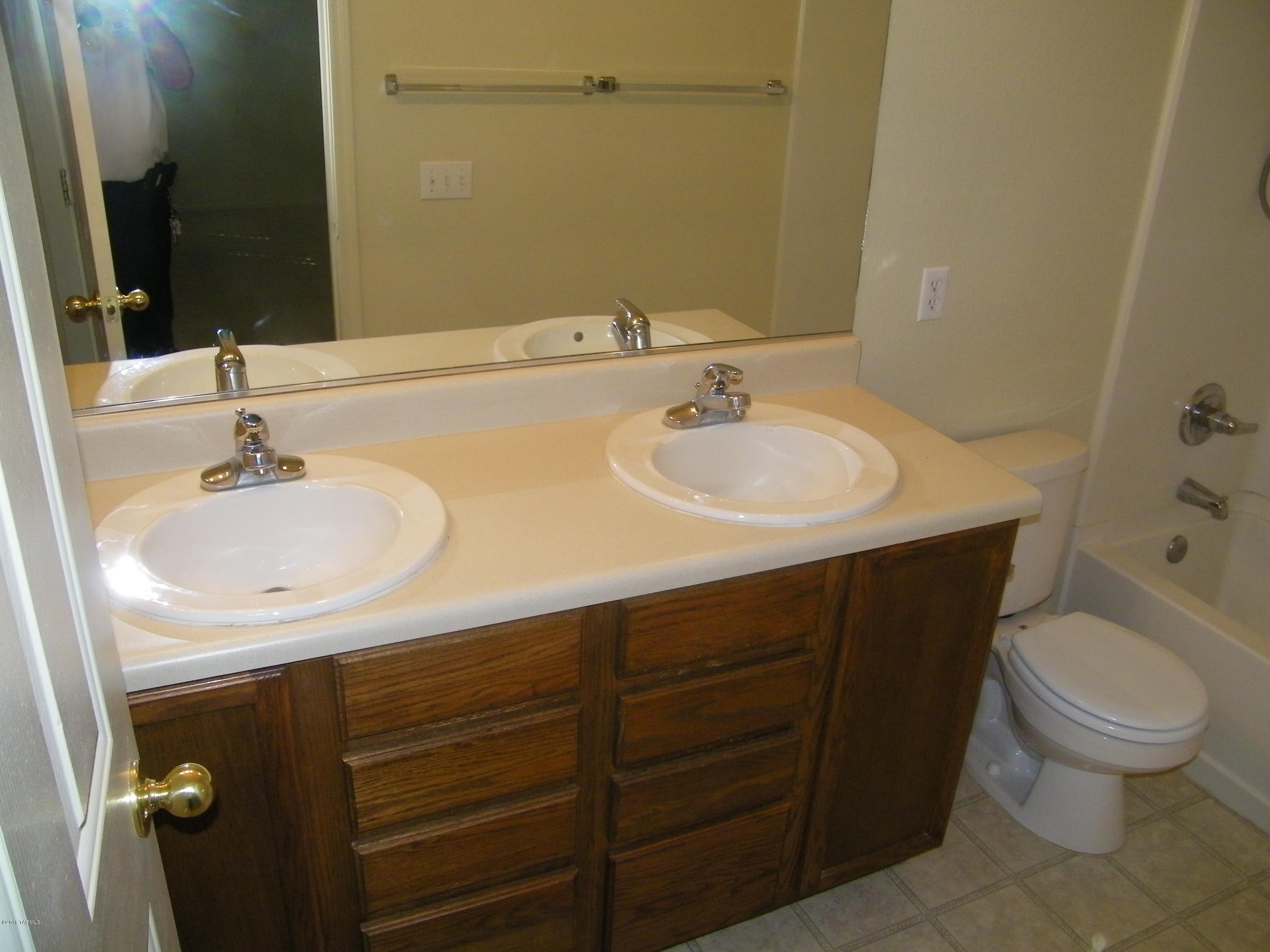 Presidio De Las Montanas - Residential Lease