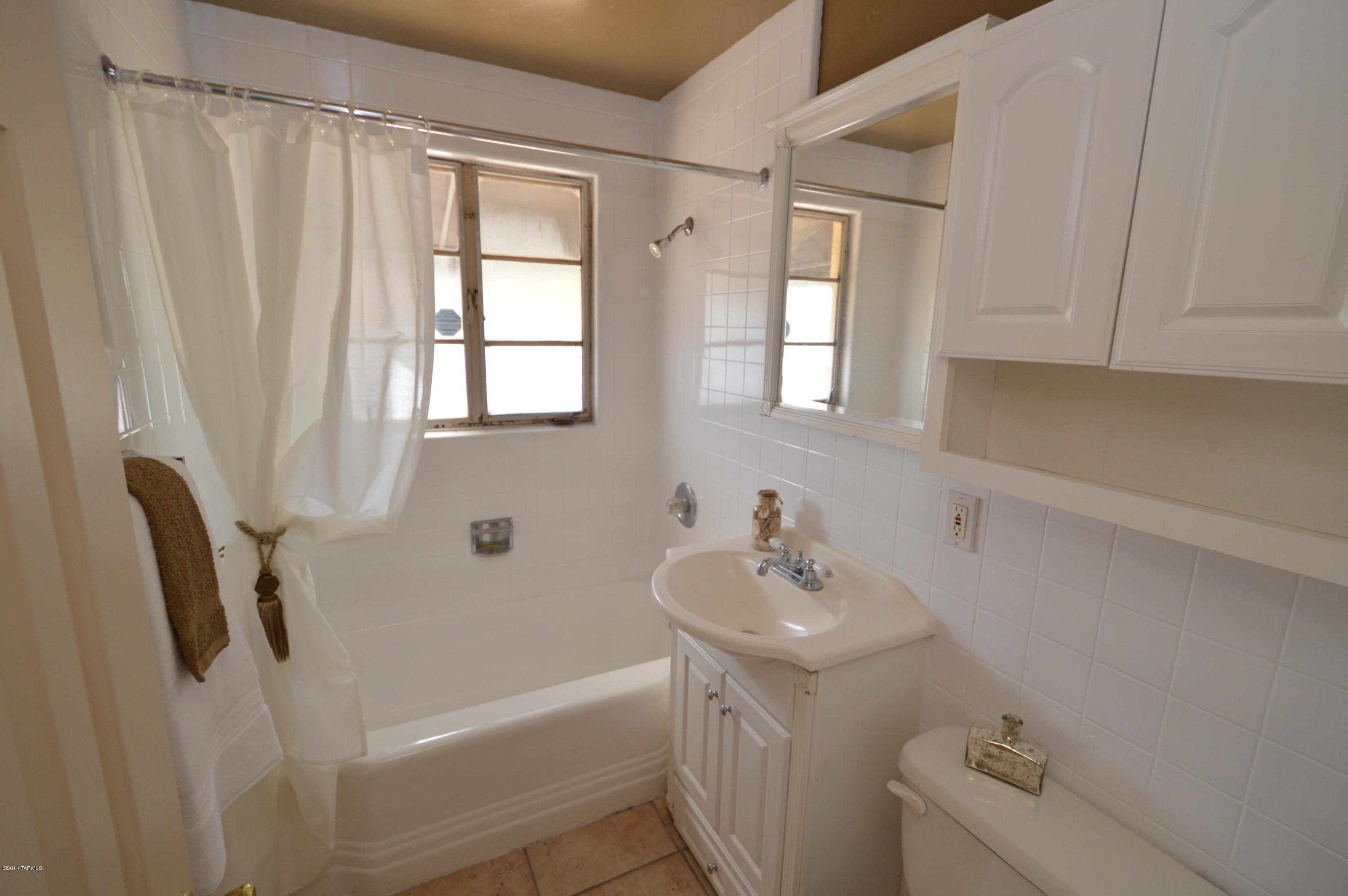 Unsubdivided - Residential Lease