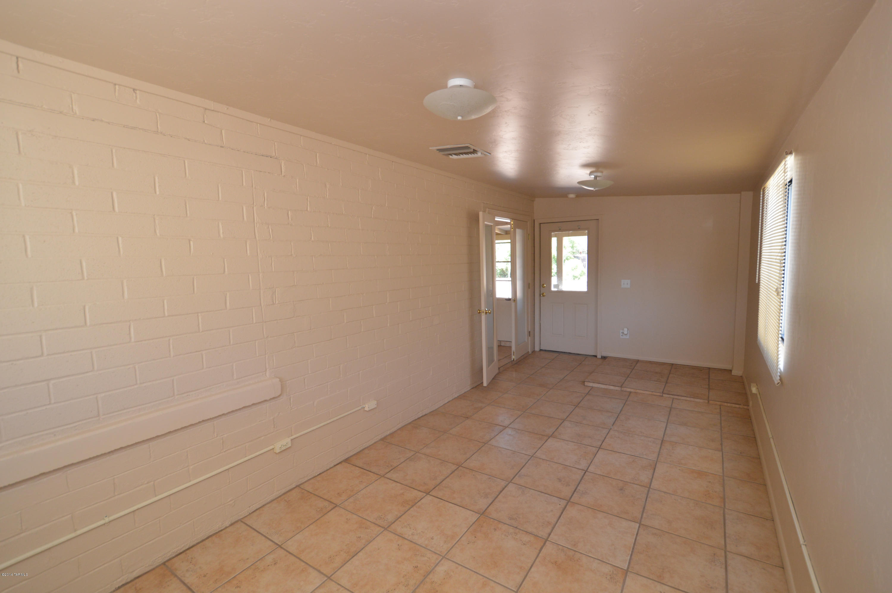 Unsubdivided - Residential Lease