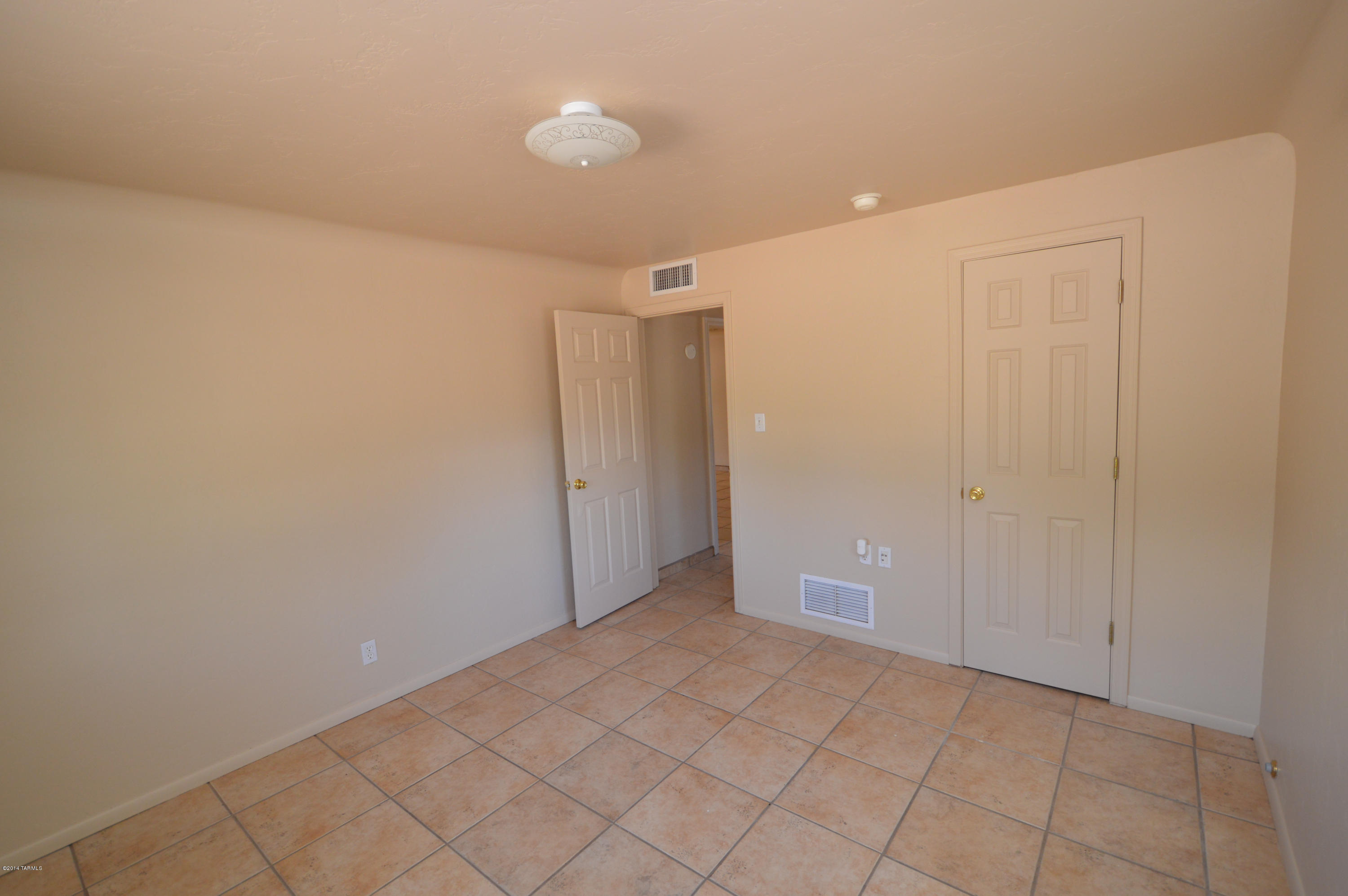 Unsubdivided - Residential Lease