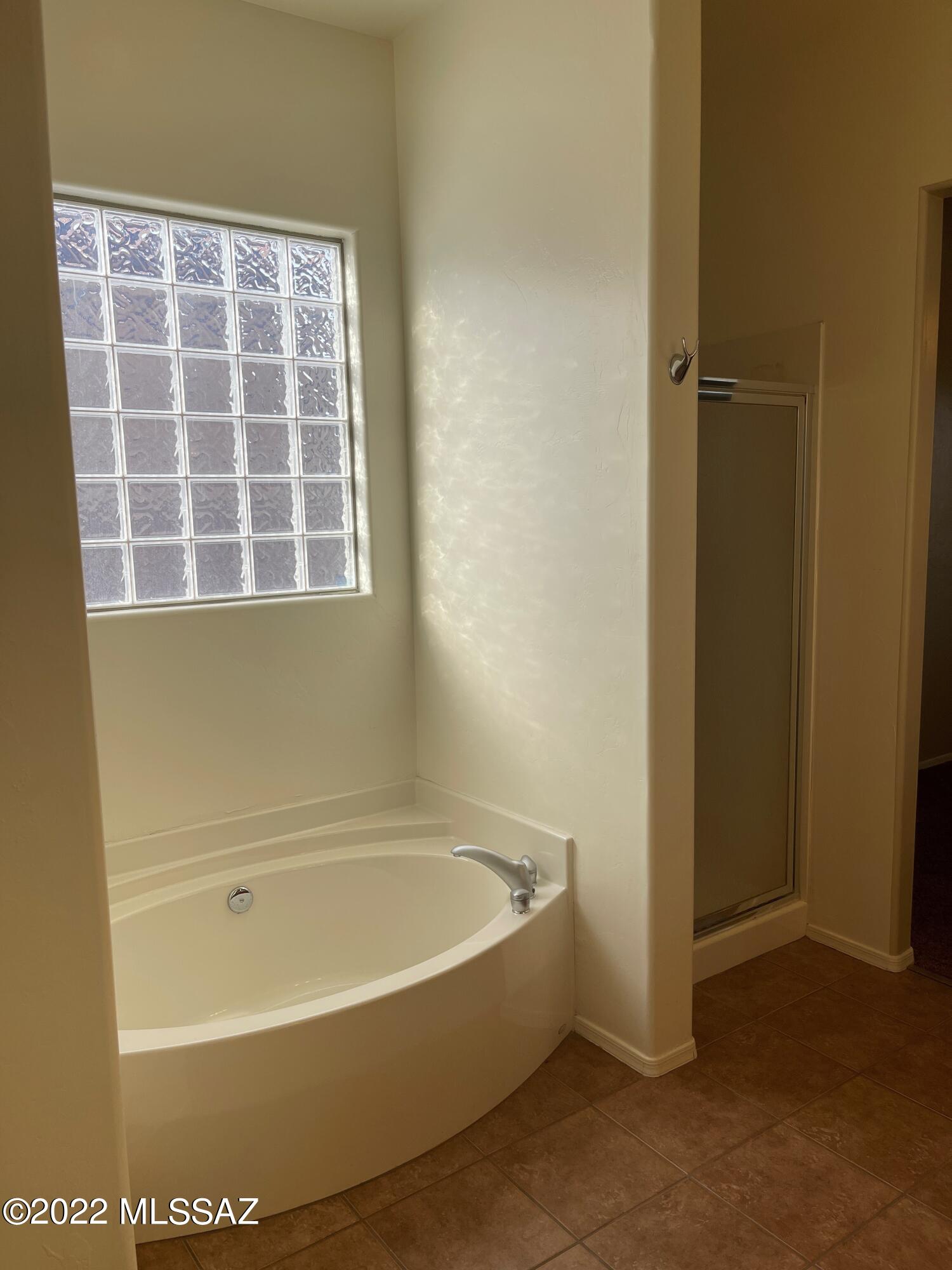 Continental Reserve Blk. 1 & 7 (1-61) - Residential Lease
