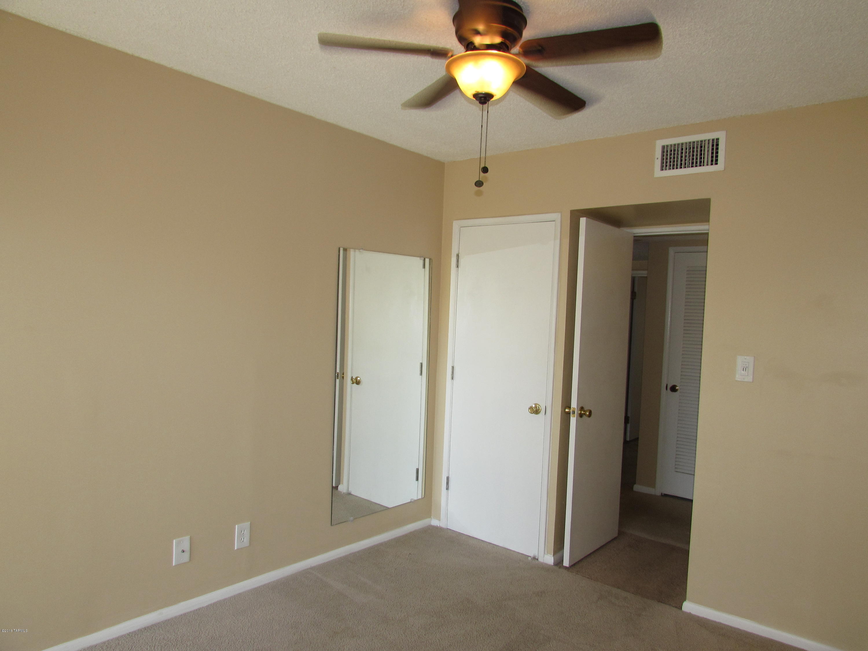 Country Club Heights - Residential Lease