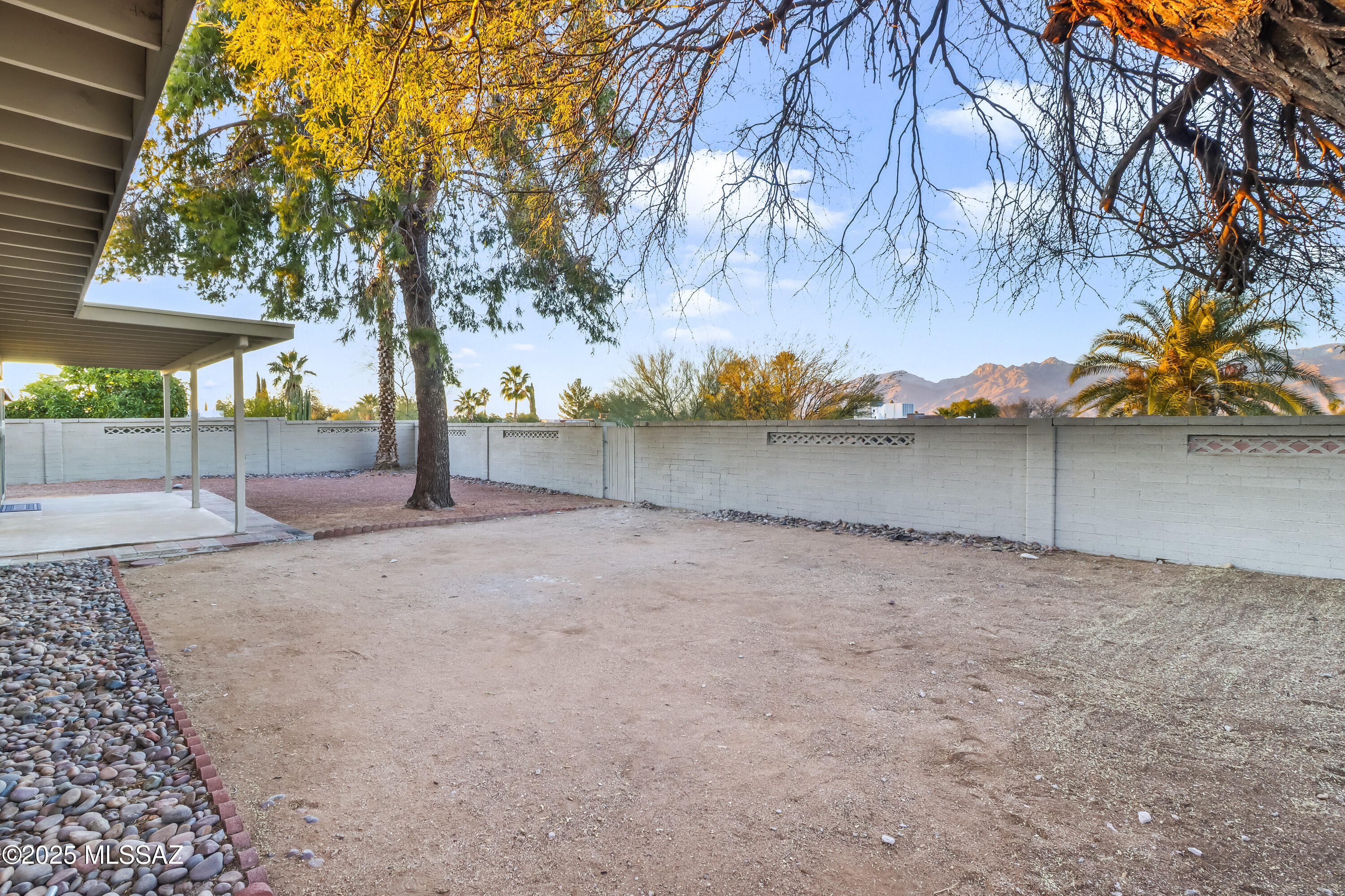 Broadway East (254-390) - Residential