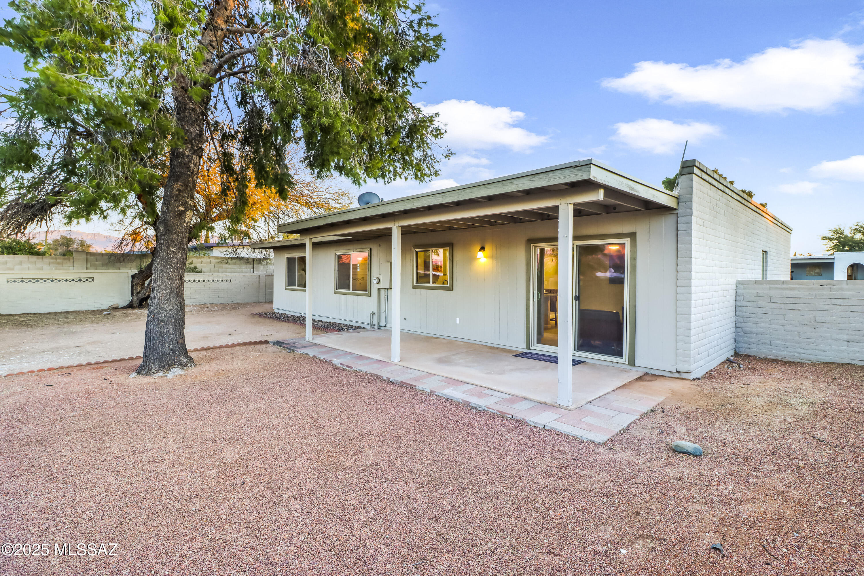 Broadway East (254-390) - Residential