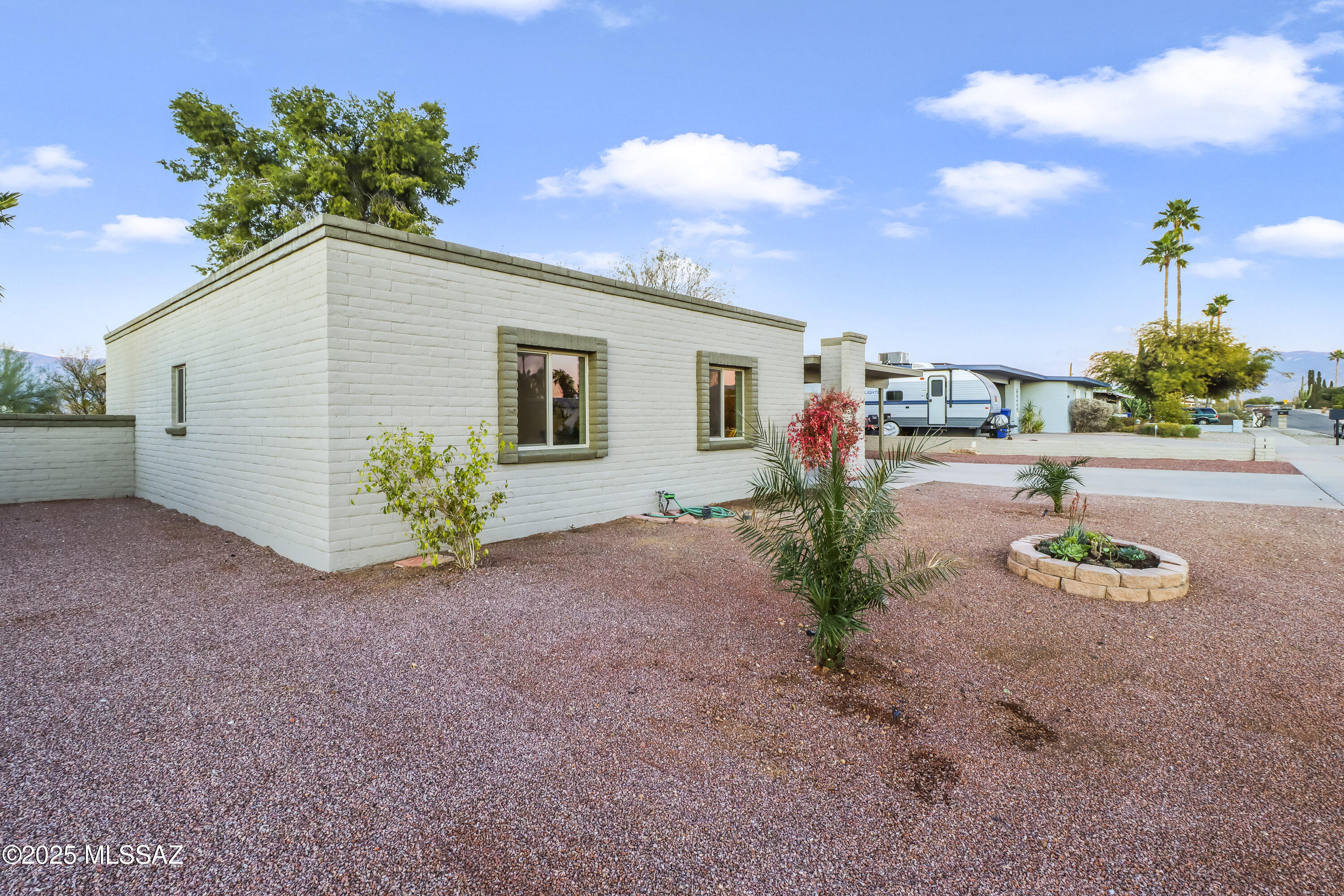 Broadway East (254-390) - Residential