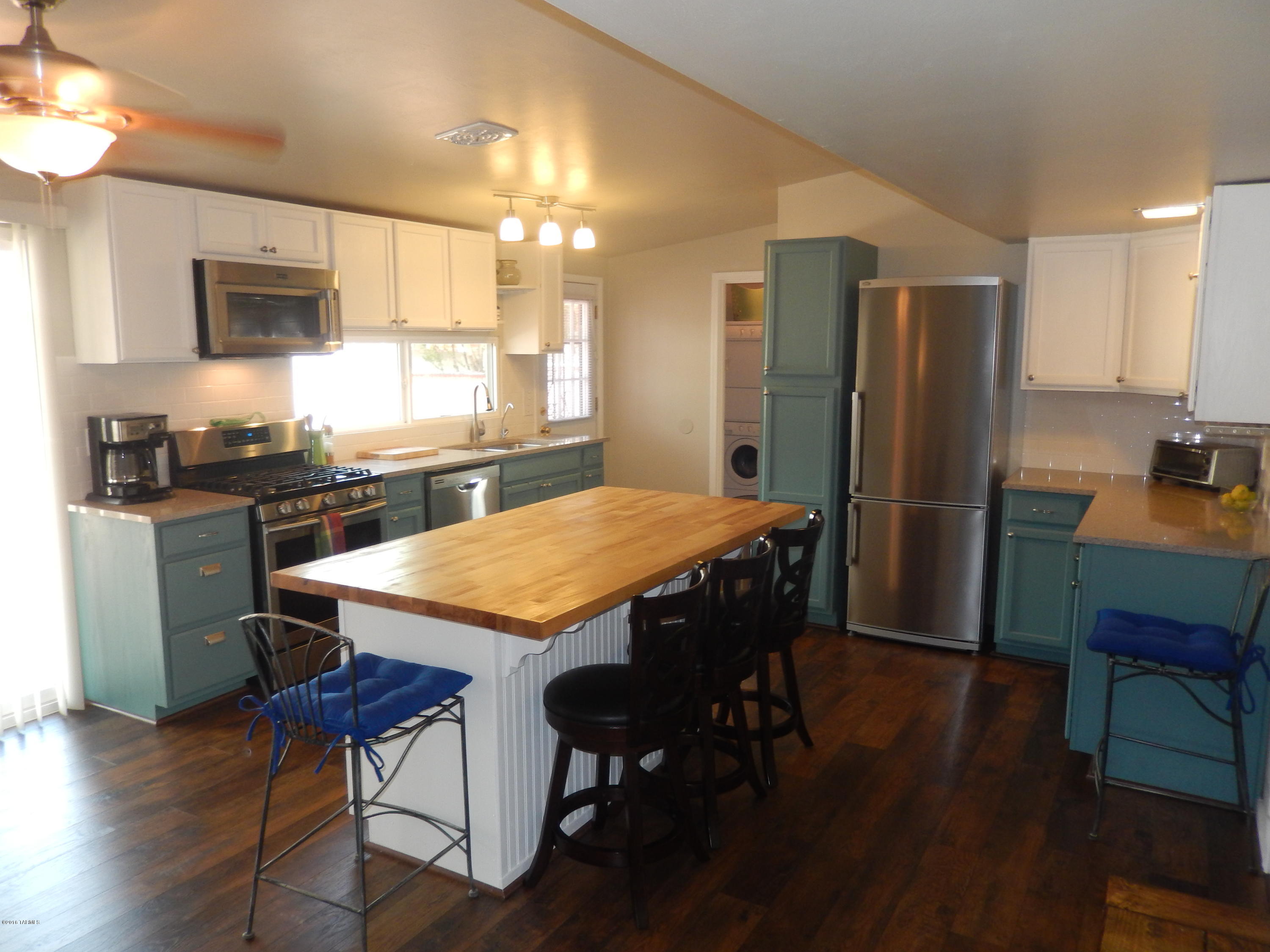 Kingston Knolls Terrace - Residential
