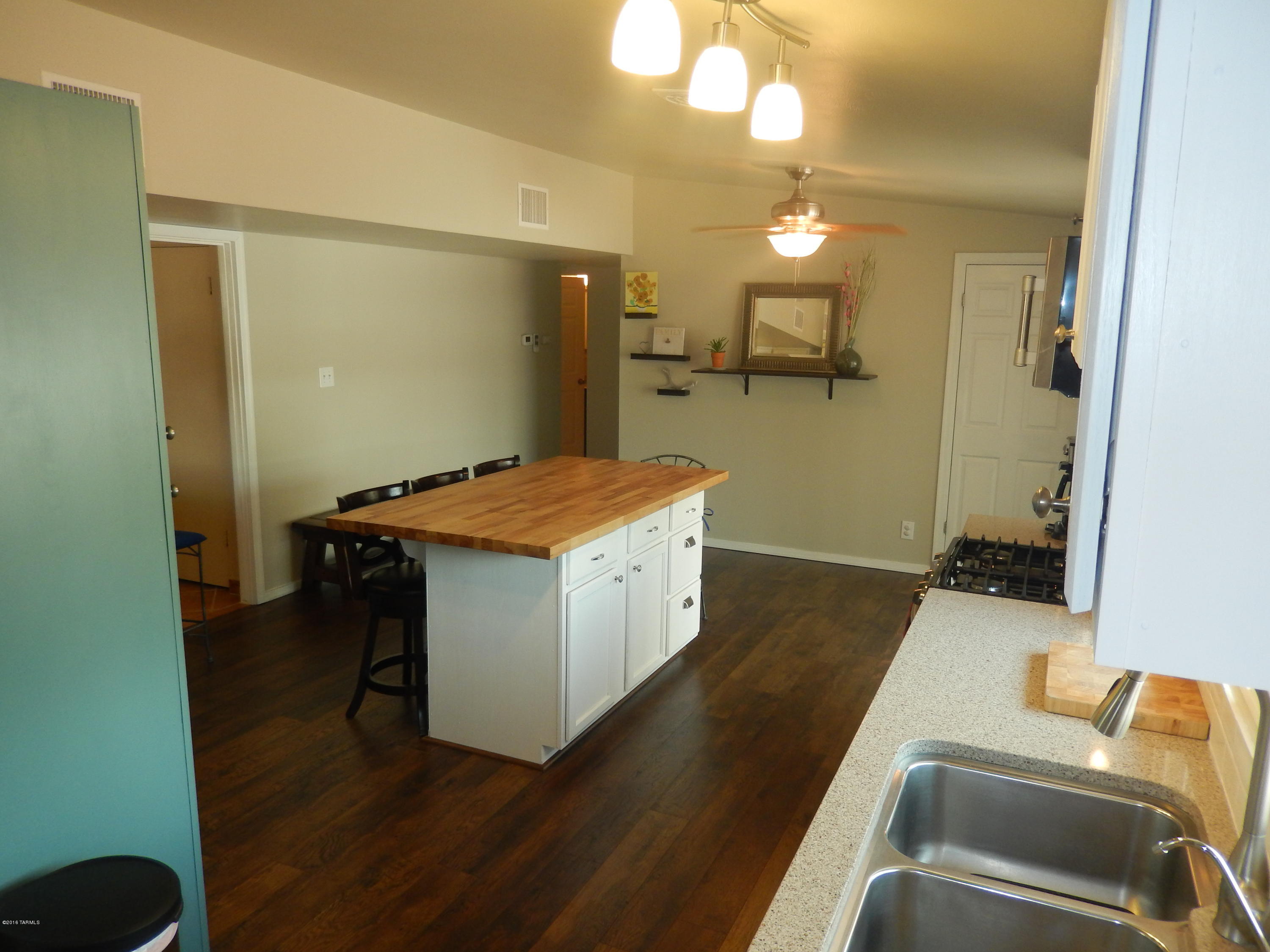 Kingston Knolls Terrace - Residential