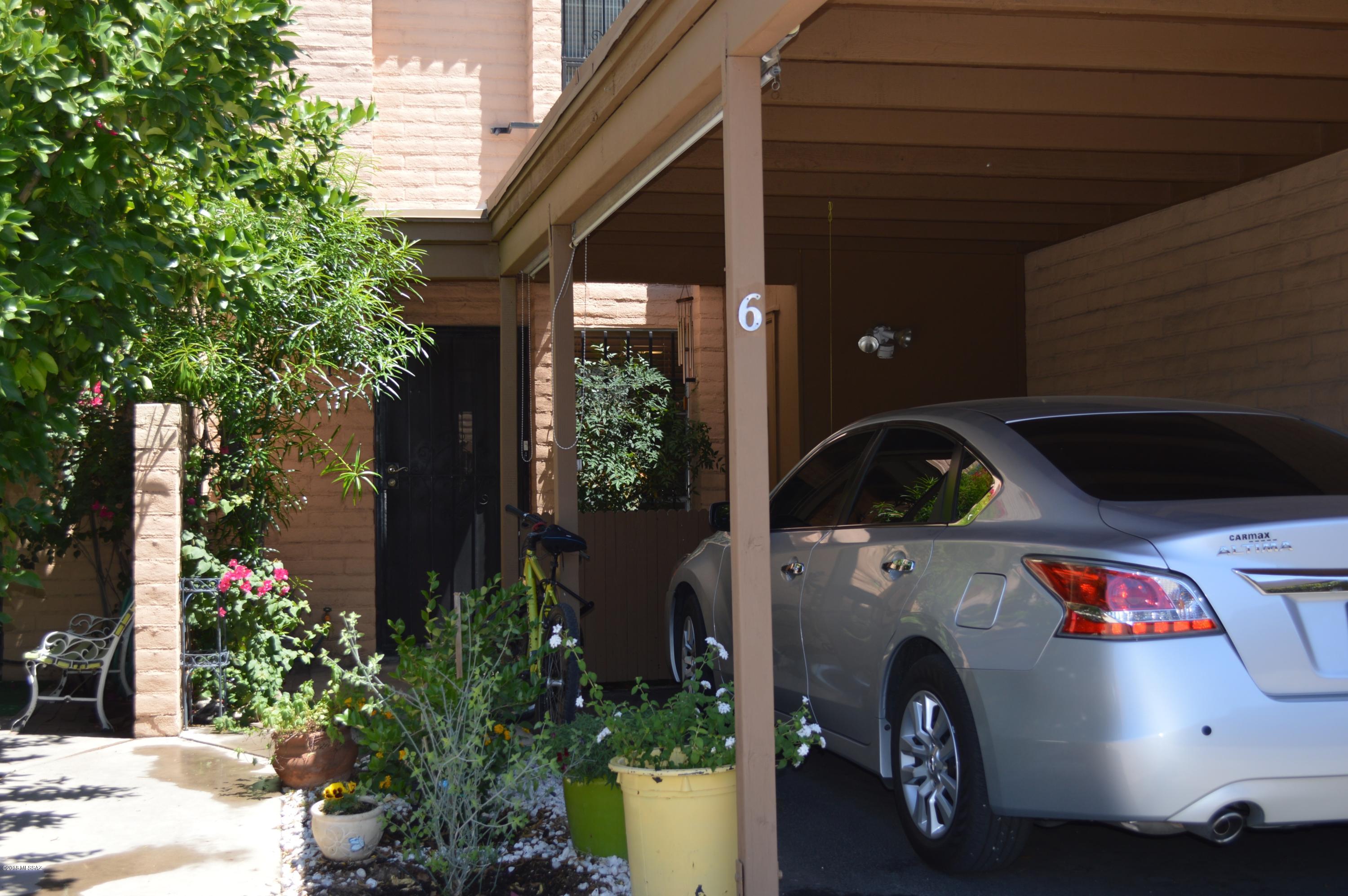 Tucson North Townhome Apts. - Residential