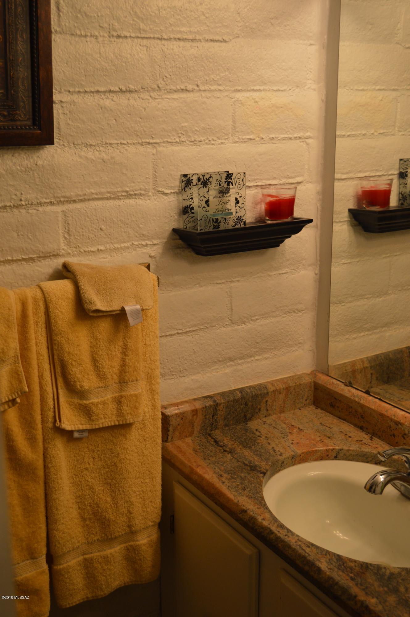 Tucson North Townhome Apts. - Residential