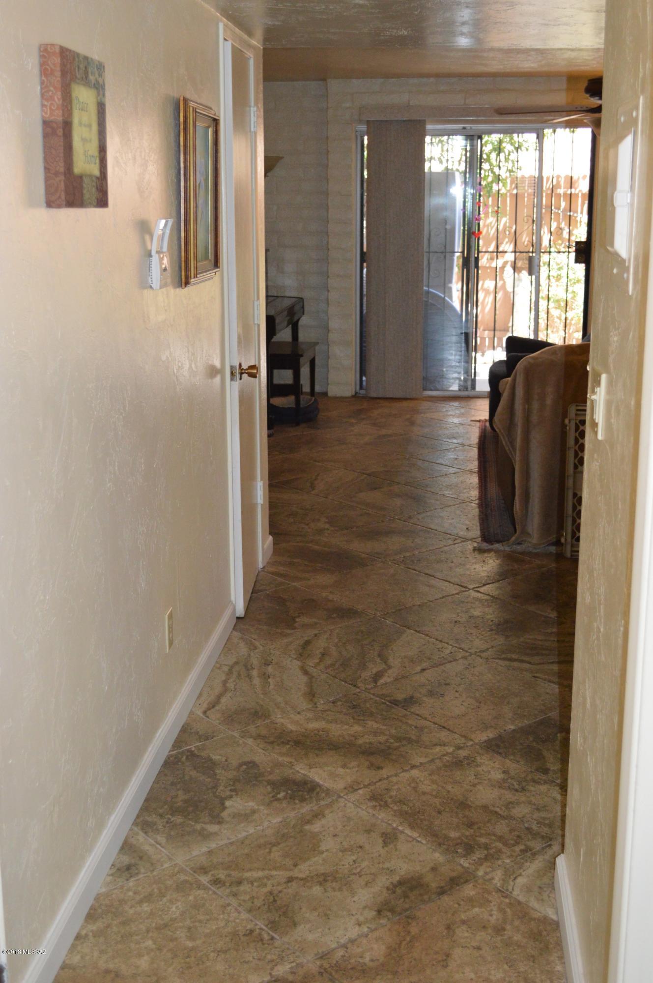 Tucson North Townhome Apts. - Residential