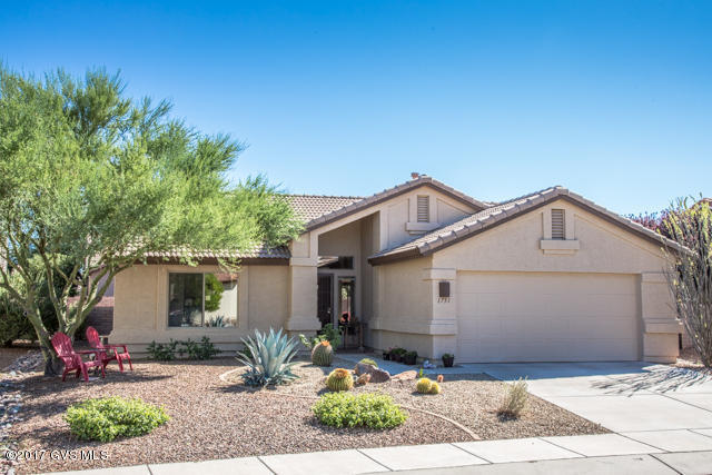 Unbelievable price for a 2 bedroom, 2 Bath house in Quail Creek Country Club! Open floor plan with the Kitchen/Dining area open to the Great Room. Kitchen has 42'' Oak cabinets, BRAND NEW STAINLESS-STEEL appliances & Breakfast Nook. Backyard faces NE - get the morning sun and the afternoon shade - just perfect! Extended Brick paver patio with Gas BBQ Stub. 2x6 construction with extra insulation. It's a short walk to all the amenities that Quail Creek has to offer. There are all sorts of activities and clubs to keep you busy! Enjoy the Quail Creek lifestyle for a fraction of the cost to build new! Low tax area! Turn-key home. Everything available with a Separate Bill of Sale! Live full-time, part-time or rent until you are ready to move here. It's a great buy any way you look at it!