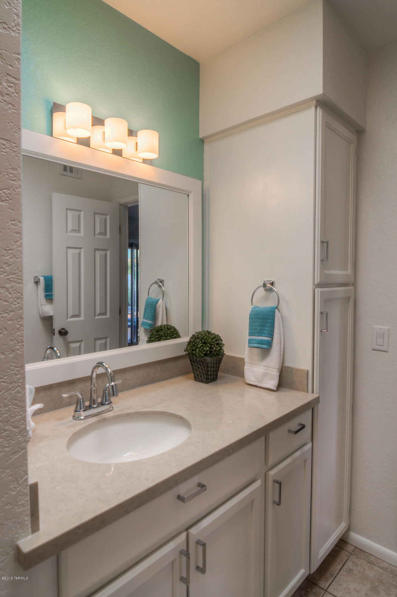 Tanque Verde Est Townhouses - Residential